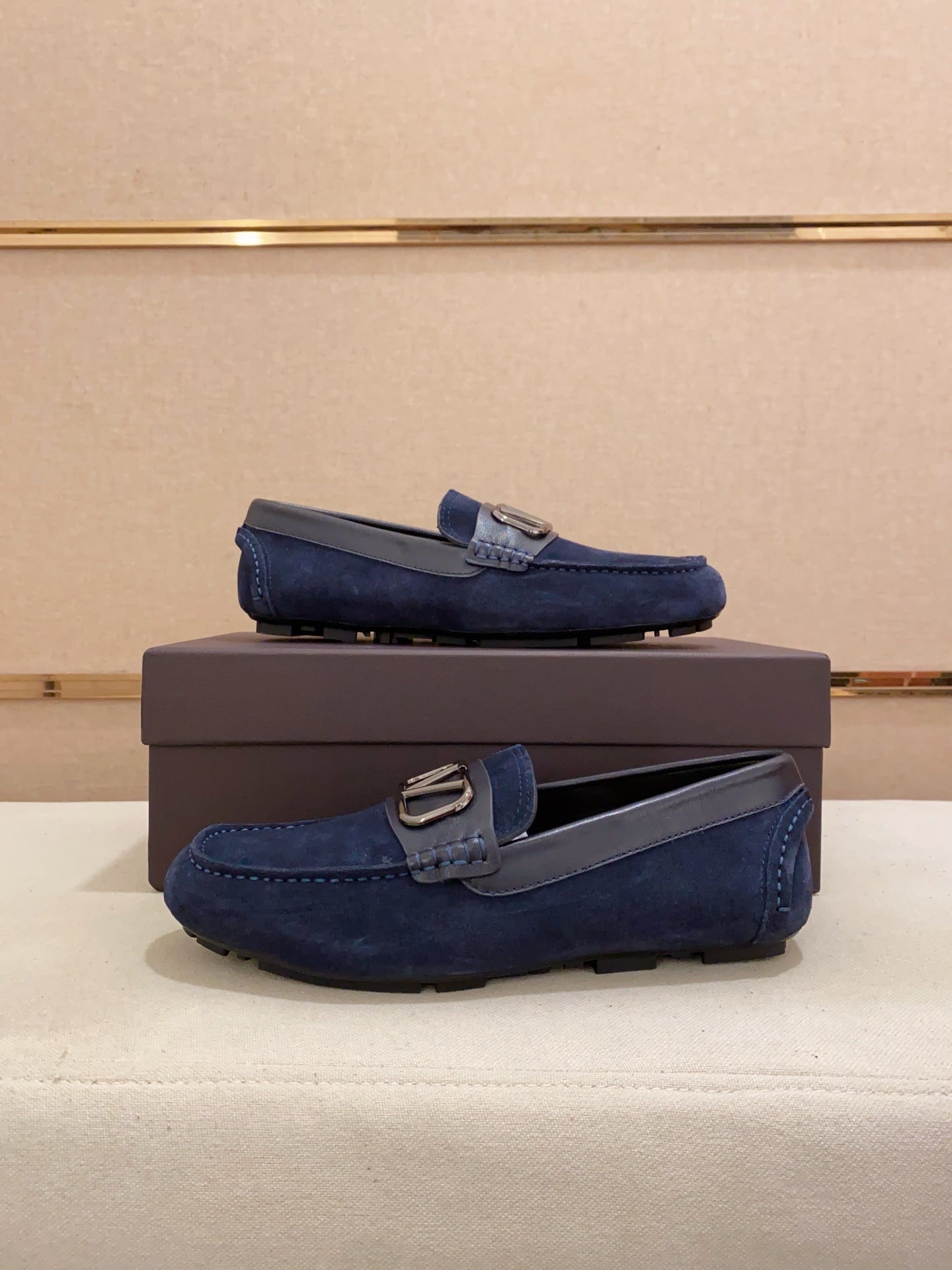 LuxluxHouse Best Quality Shoes Valentino