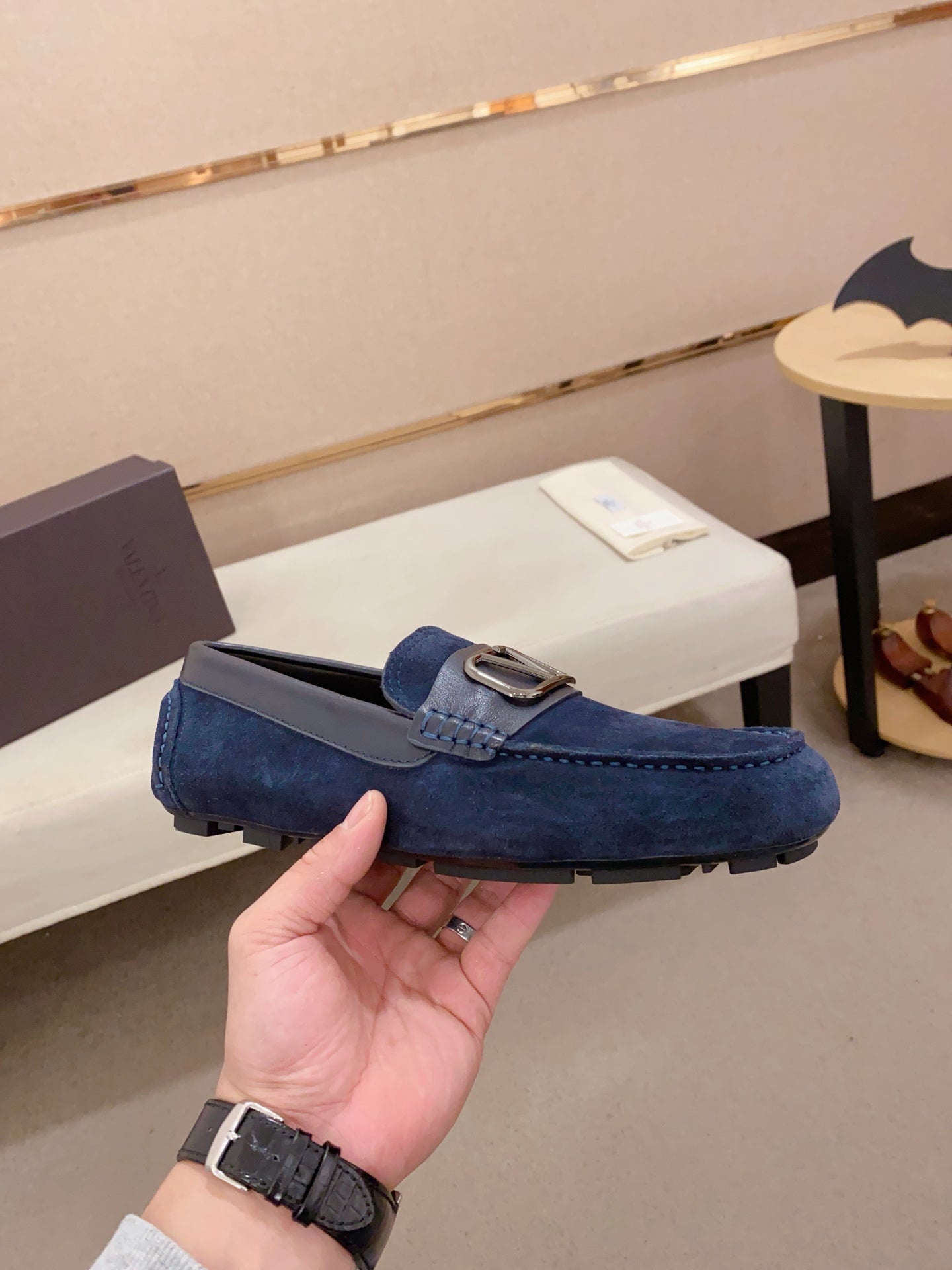 LuxluxHouse Best Quality Shoes Valentino