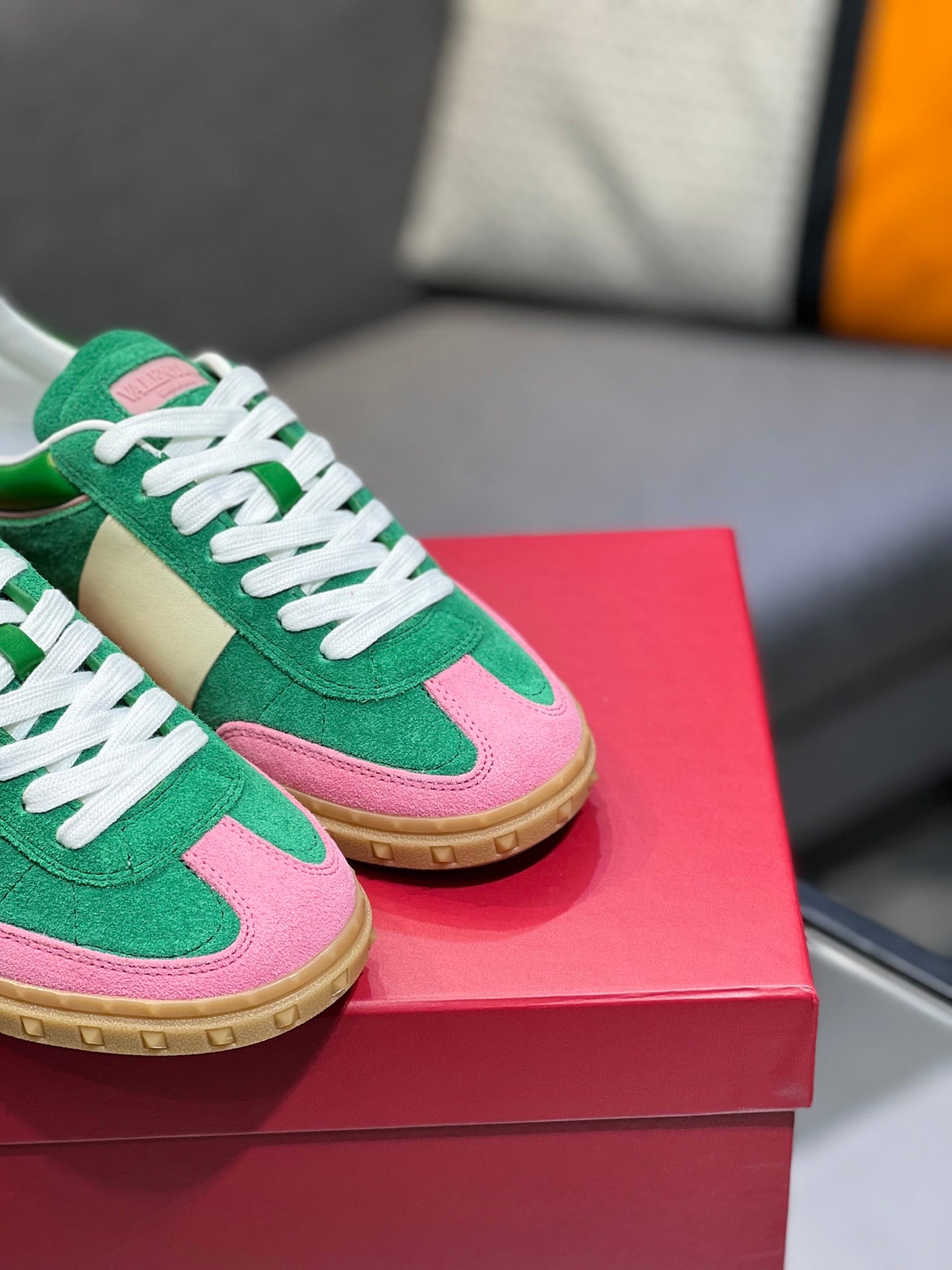 LuxluxHouse Best Quality Shoes Valentino