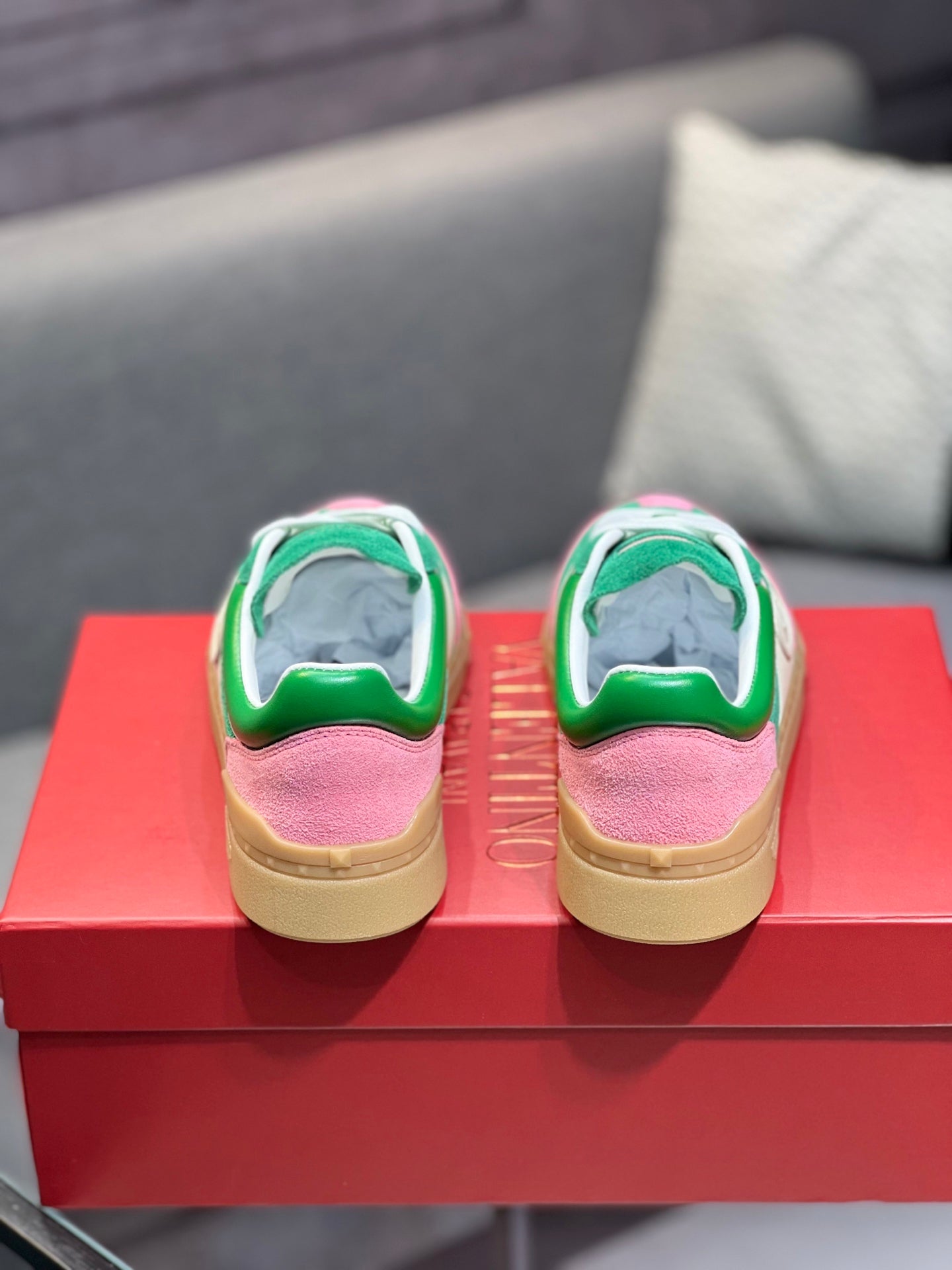 LuxluxHouse Best Quality Shoes Valentino