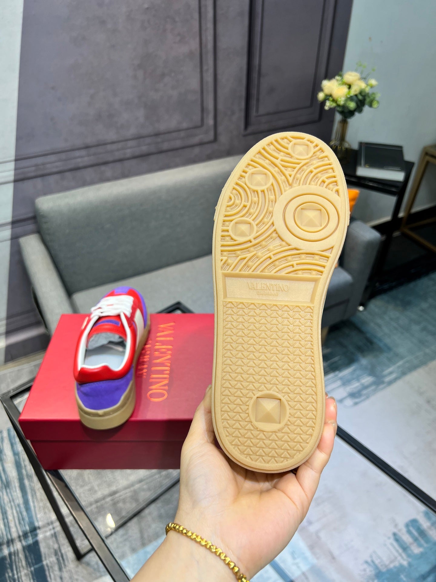 LuxluxHouse Best Quality Shoes Valentino