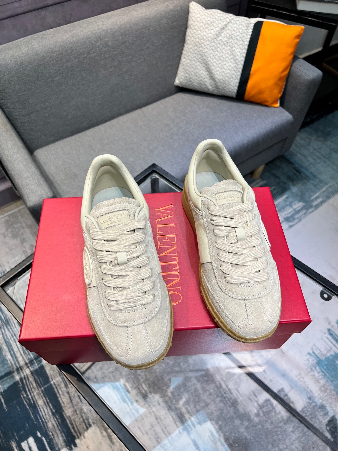 LuxluxHouse Best Quality Shoes Valentino