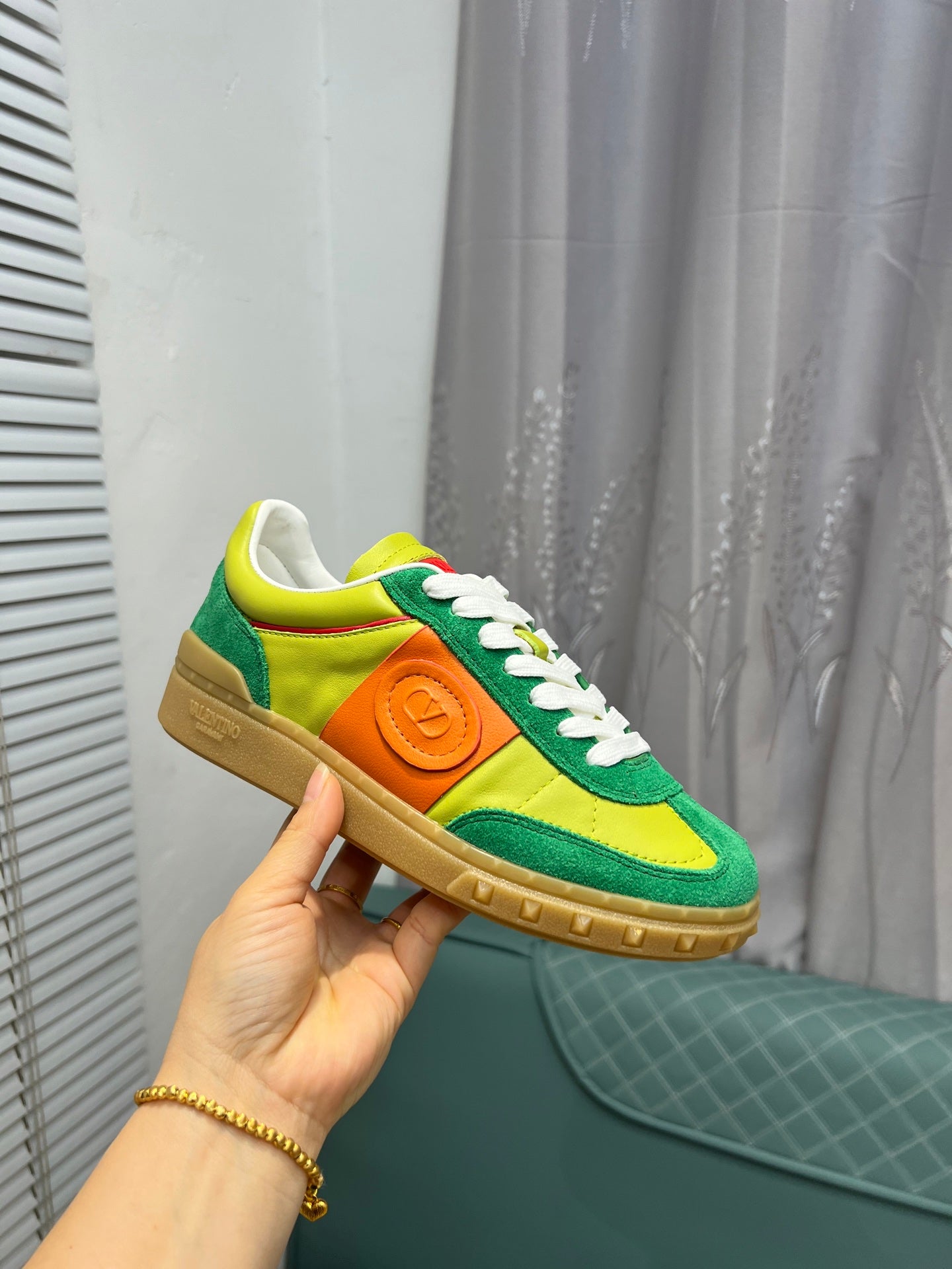 LuxluxHouse Best Quality Shoes Valentino