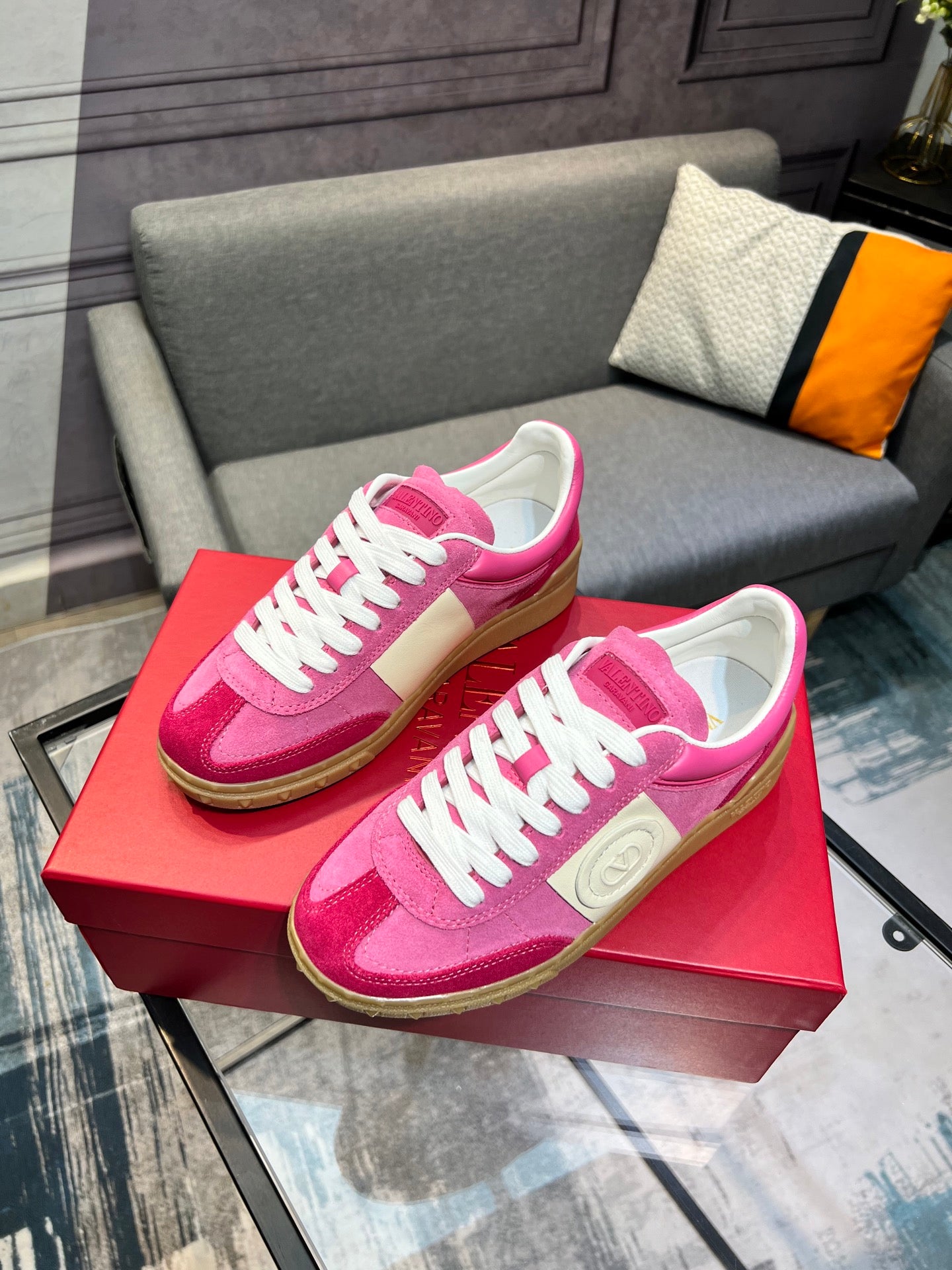 LuxluxHouse Best Quality Shoes Valentino