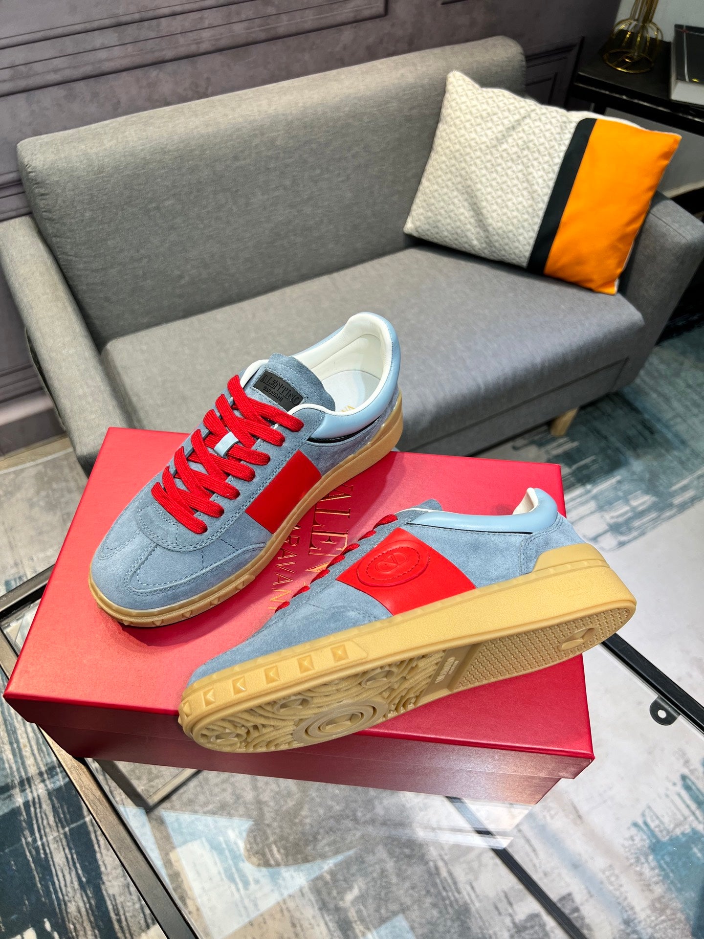 LuxluxHouse Best Quality Shoes Valentino