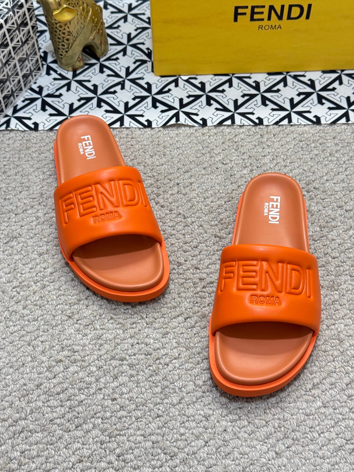 LuxluxHouse Best Quality Sandals Fendi