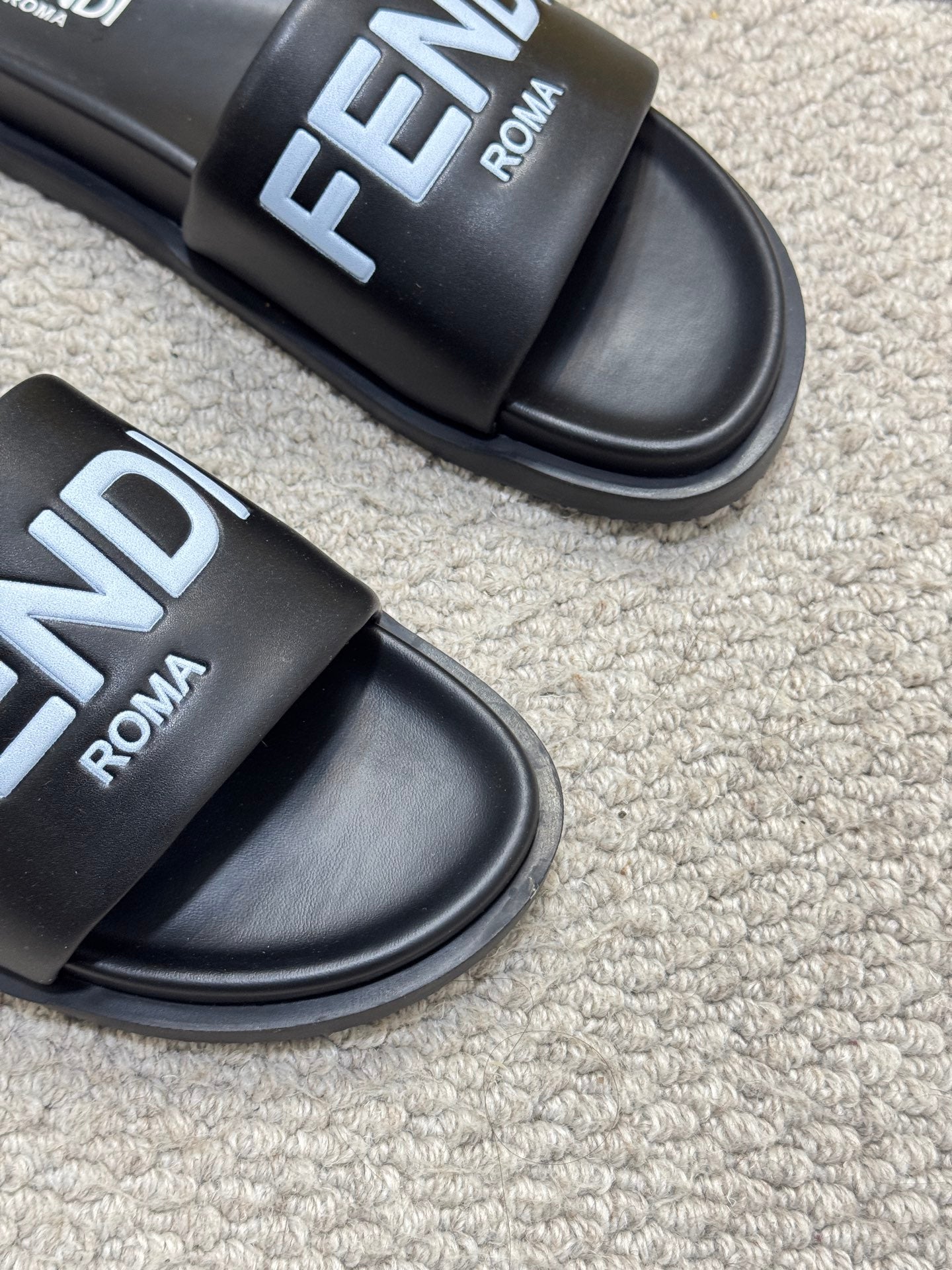 LuxluxHouse Best Quality Sandals Fendi