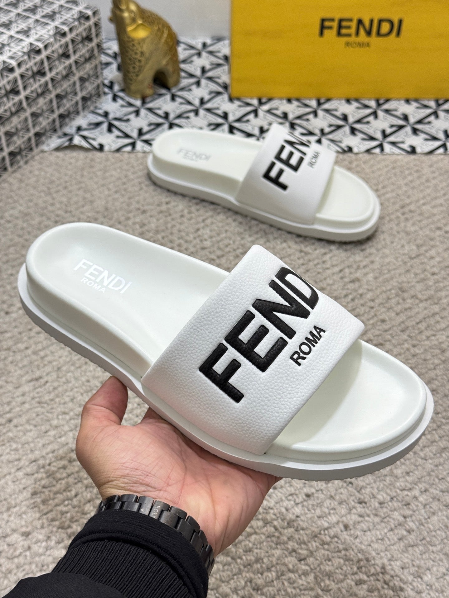 LuxluxHouse Best Quality Sandals Fendi