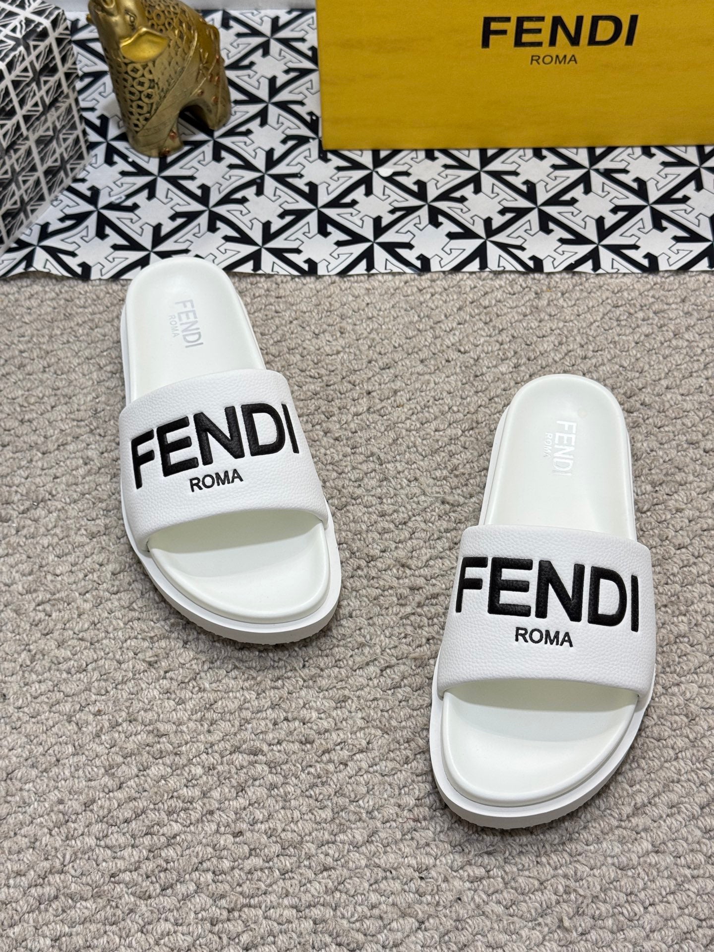 LuxluxHouse Best Quality Sandals Fendi