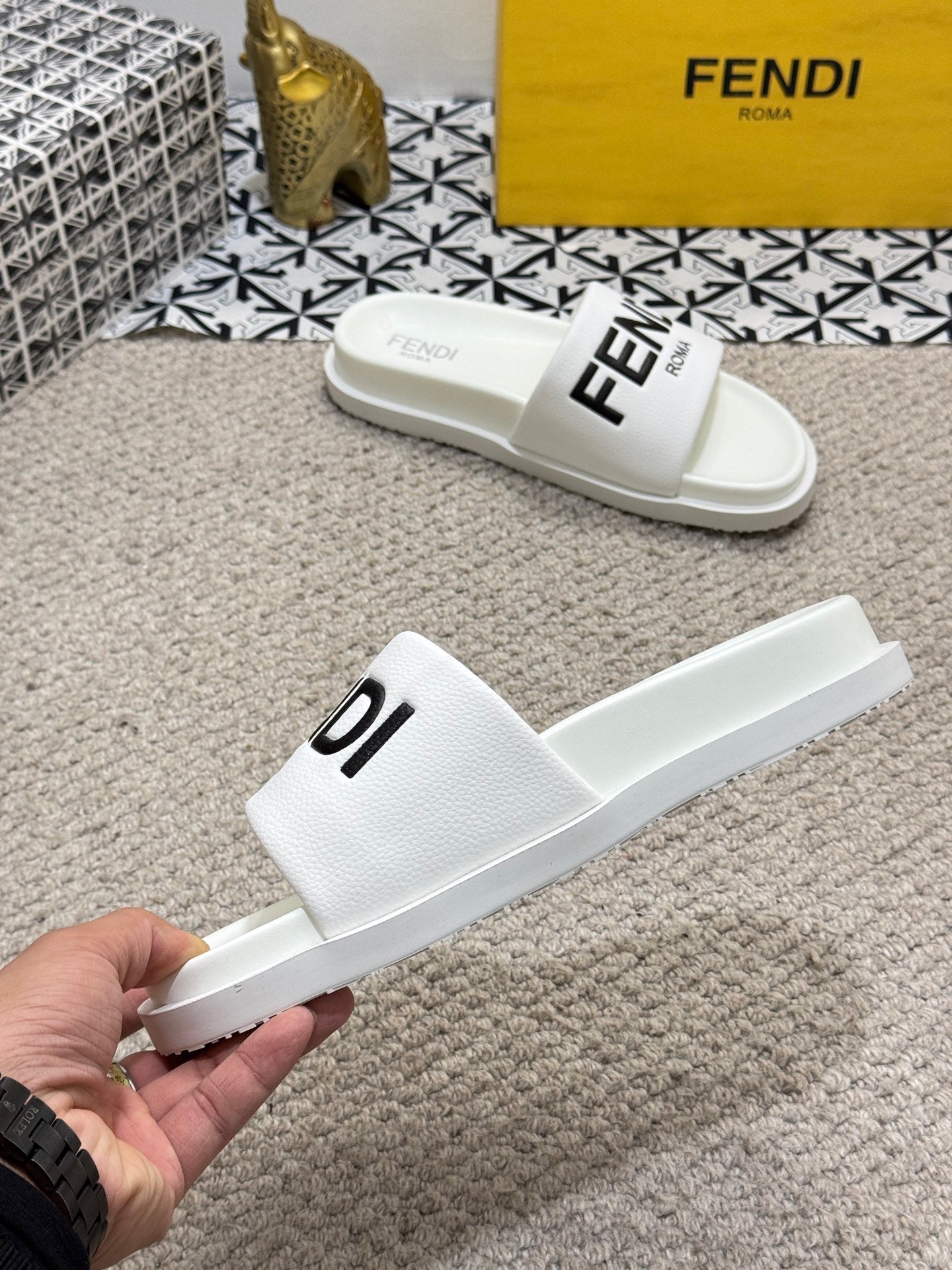 LuxluxHouse Best Quality Sandals Fendi