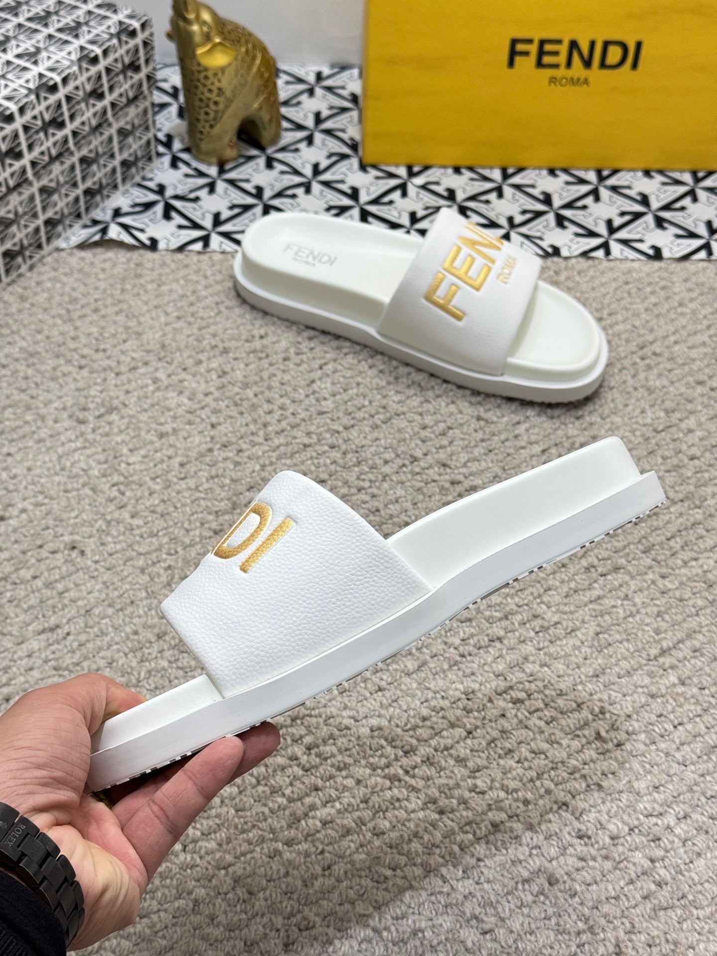 LuxluxHouse Best Quality Sandals Fendi