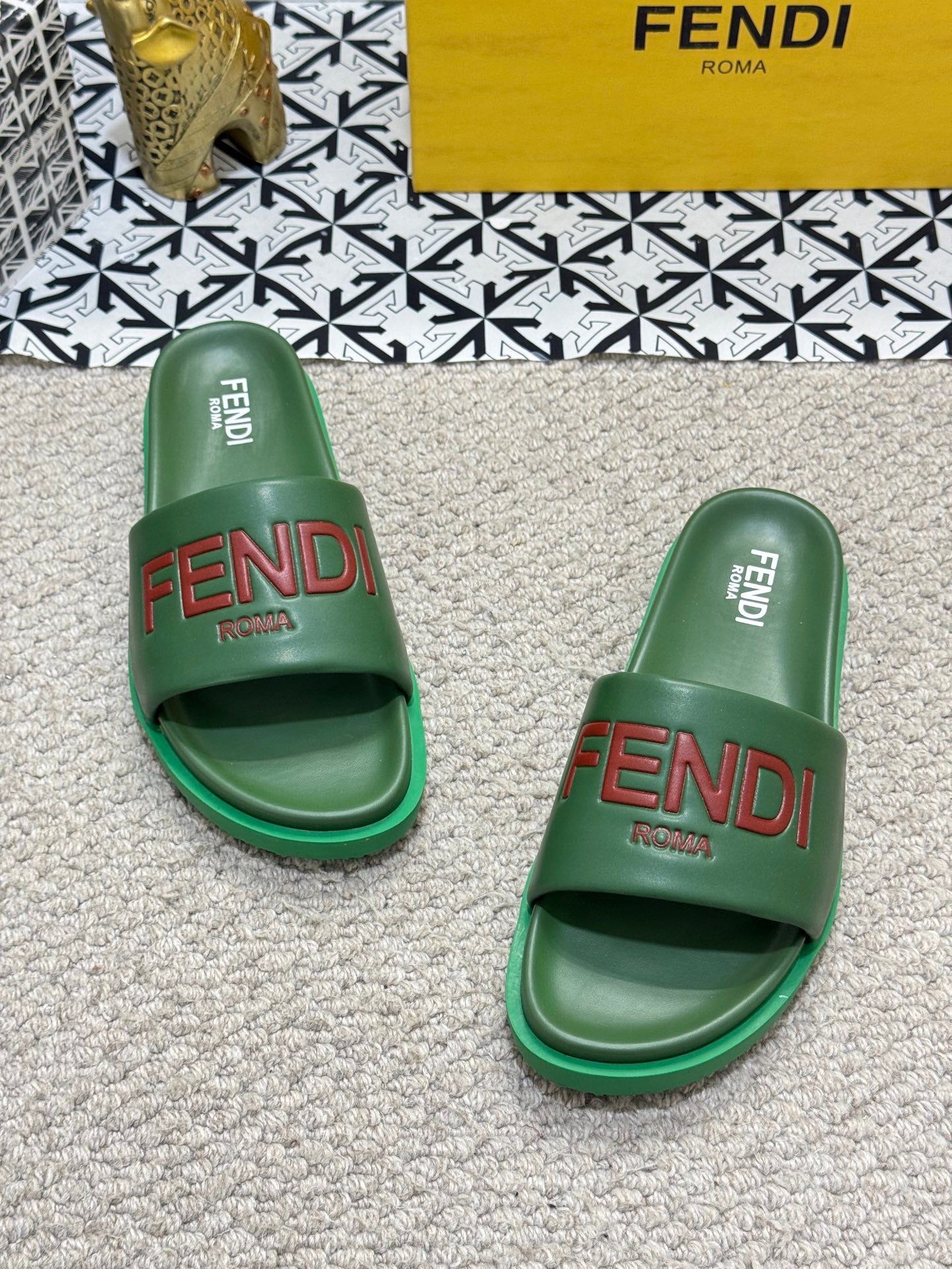 LuxluxHouse Best Quality Sandals Fendi