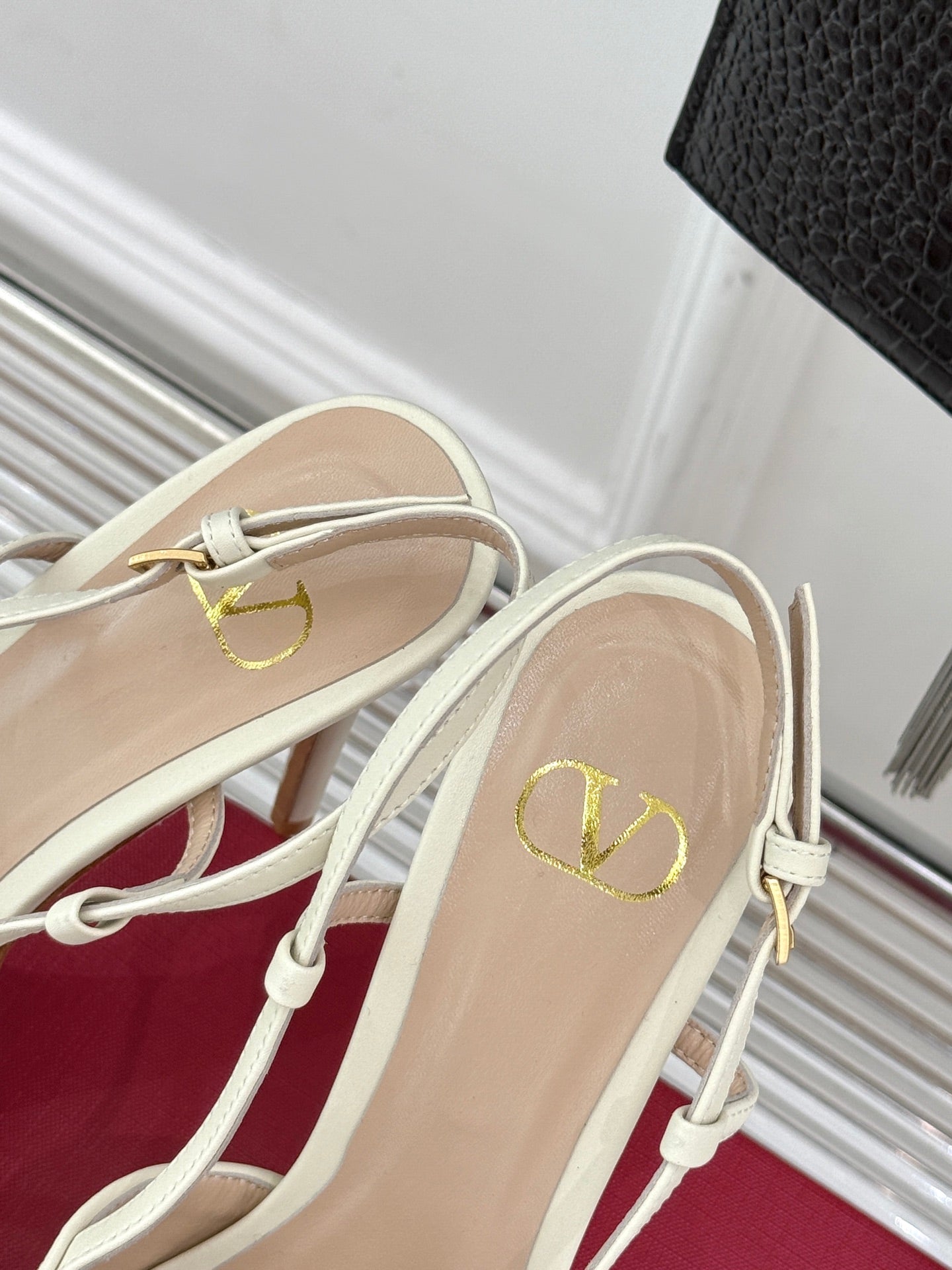 LuxluxHouse Best Quality Valentino Women Shoes