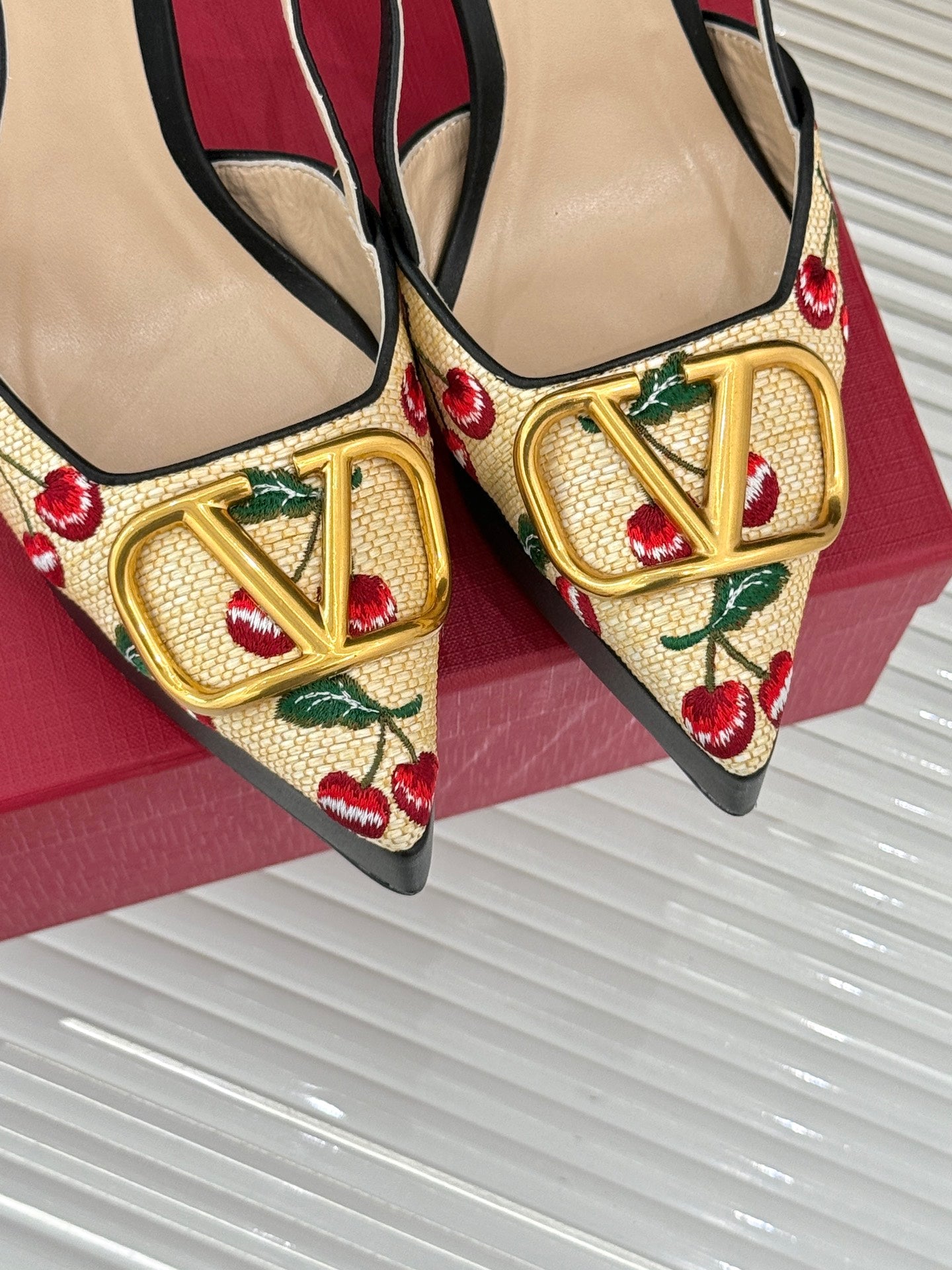 LuxluxHouse Best Quality Valentino Women Shoes