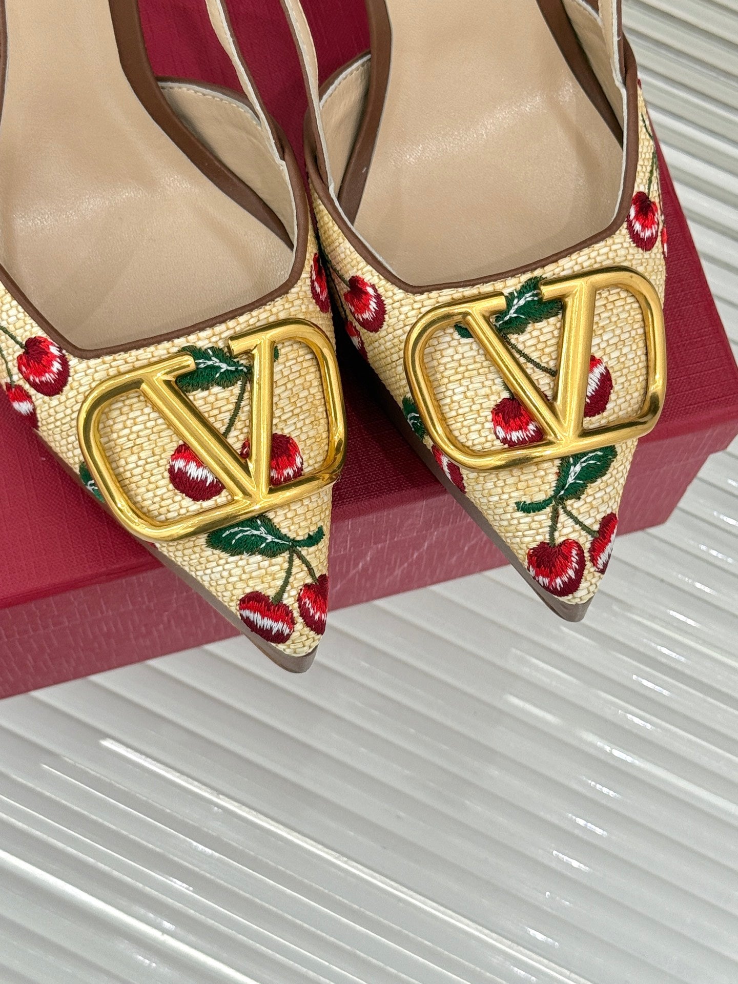 LuxluxHouse Best Quality Valentino Women Shoes