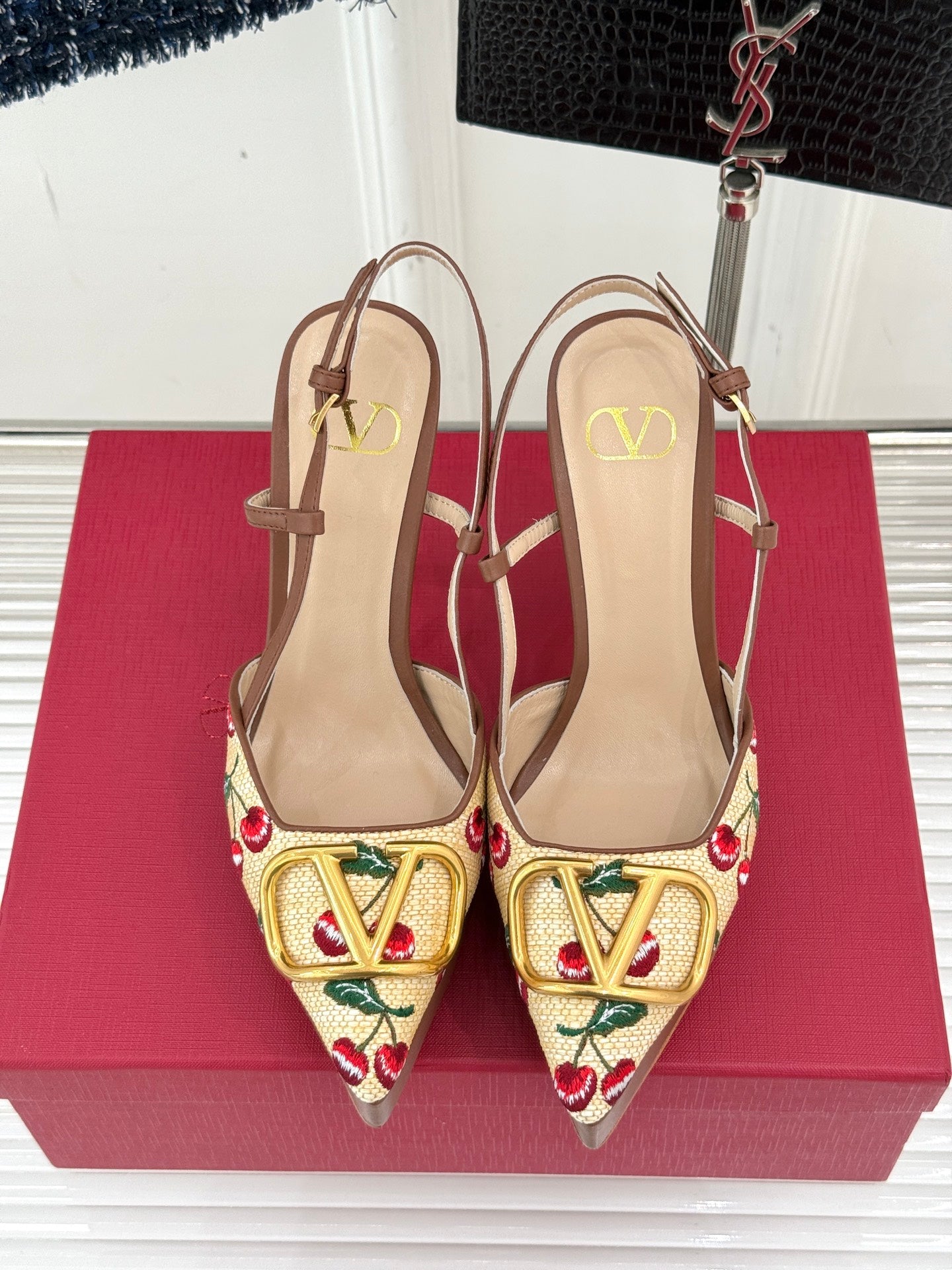 LuxluxHouse Best Quality Valentino Women Shoes
