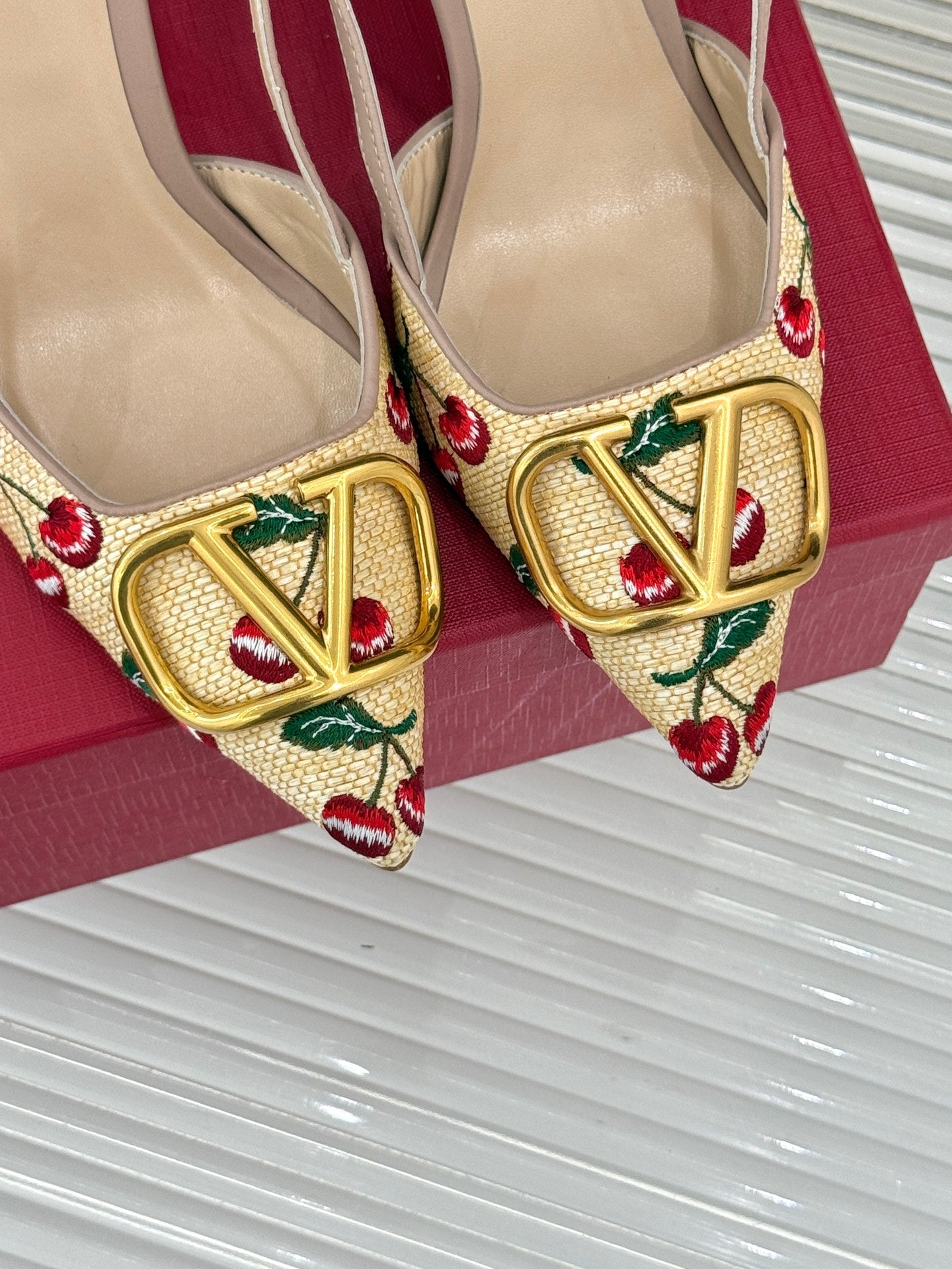 LuxluxHouse Best Quality Valentino Women Shoes