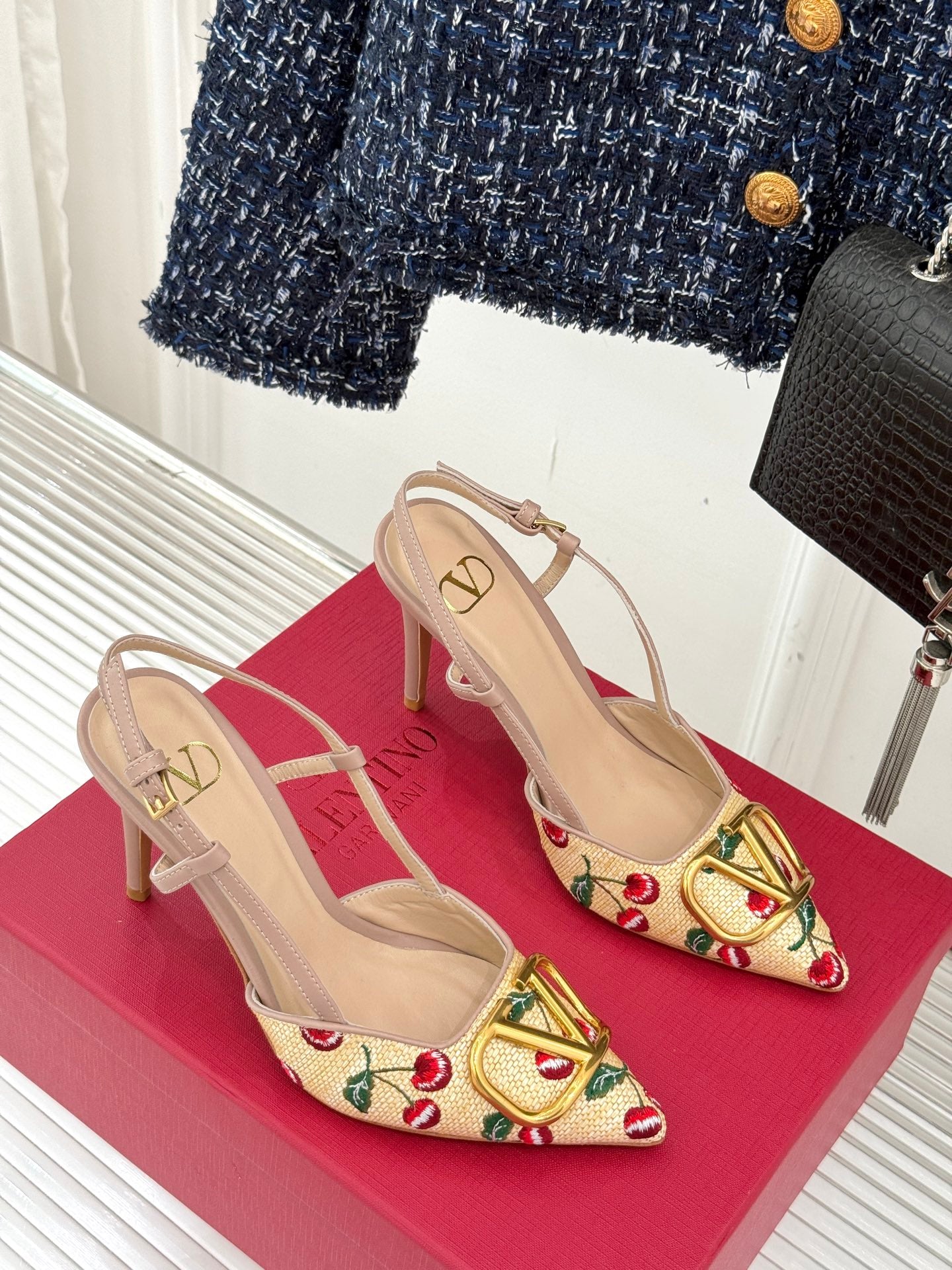 LuxluxHouse Best Quality Valentino Women Shoes