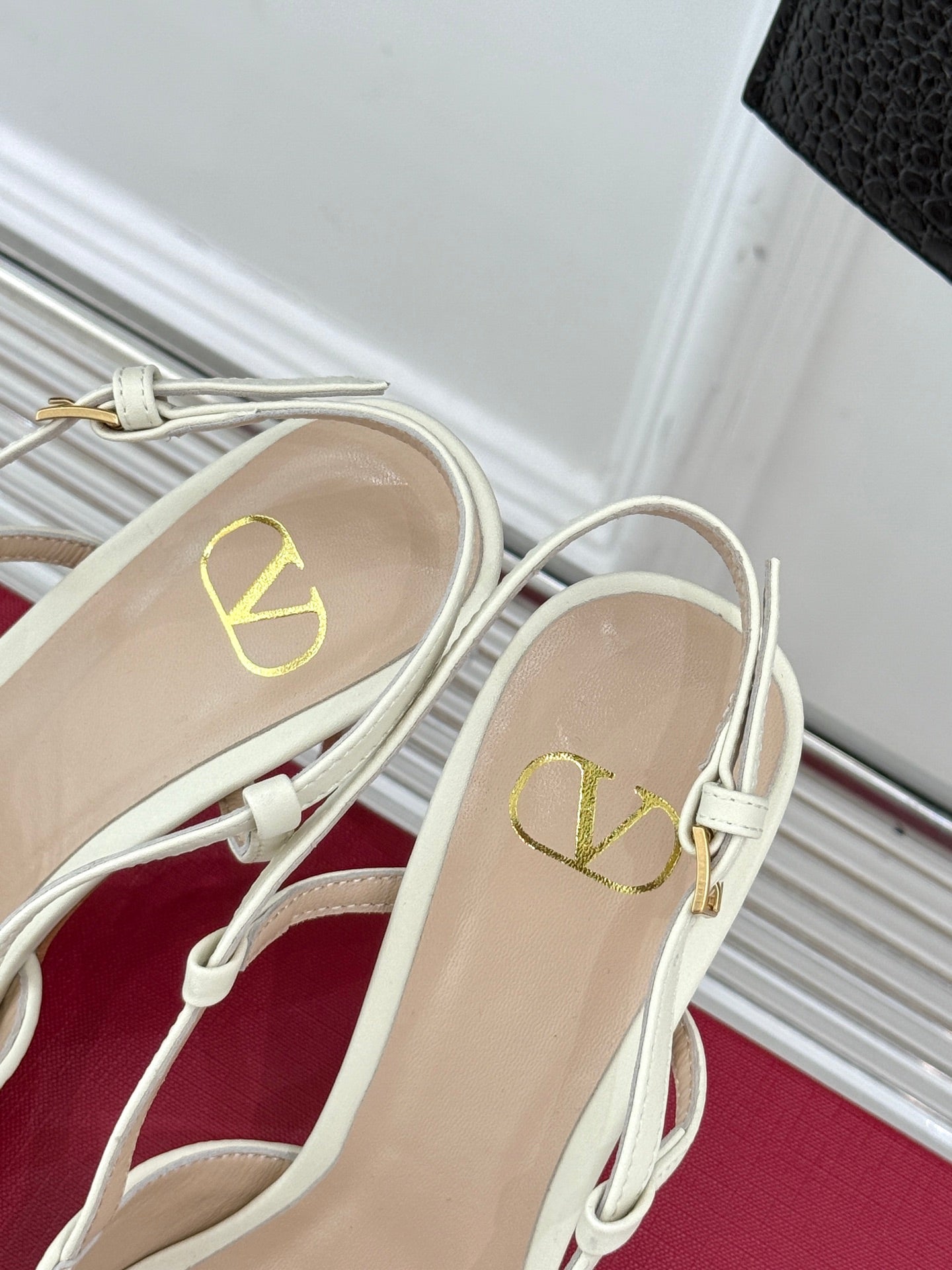 LuxluxHouse Best Quality Valentino Women Shoes