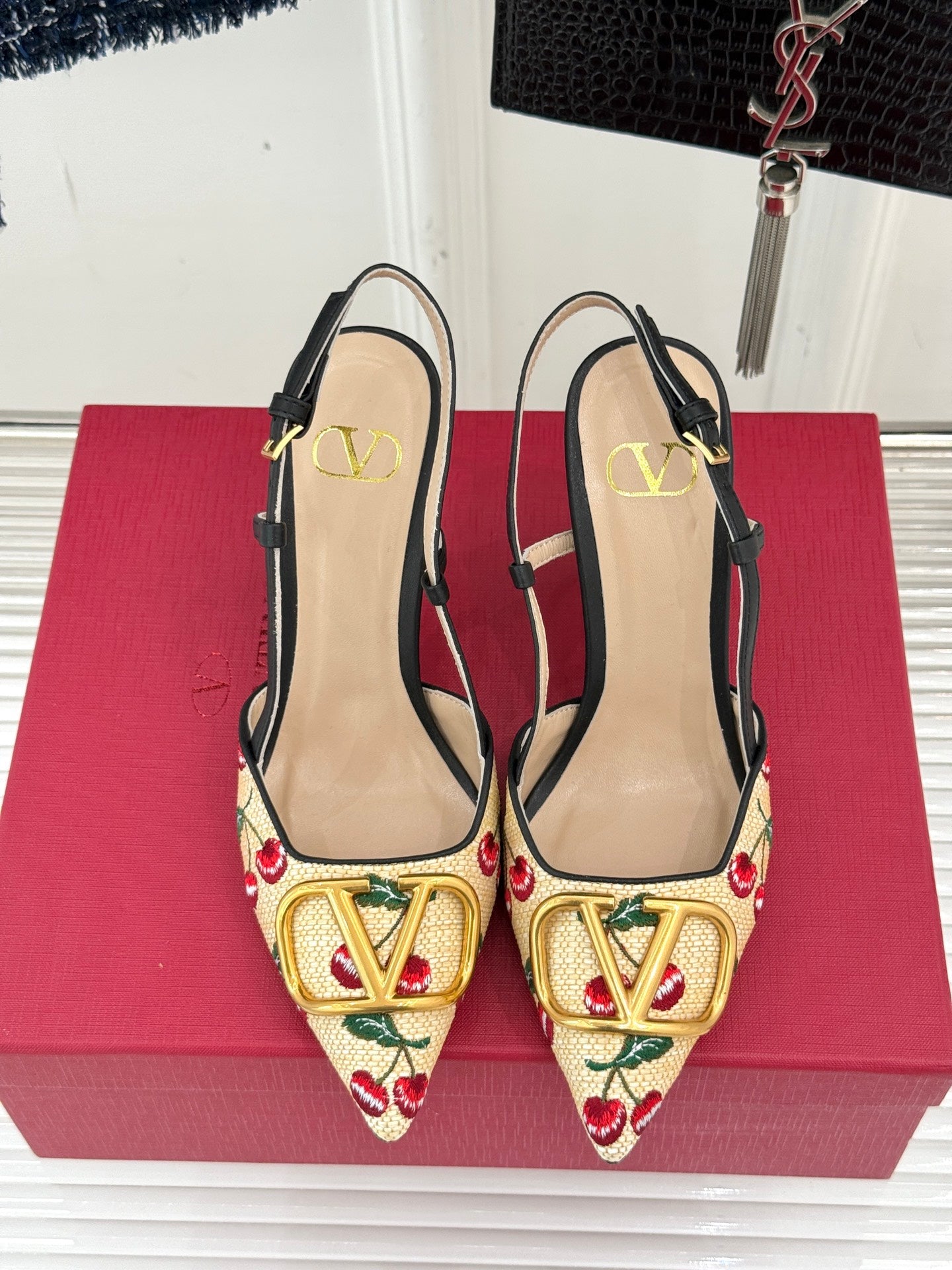 LuxluxHouse Best Quality Valentino Women Shoes