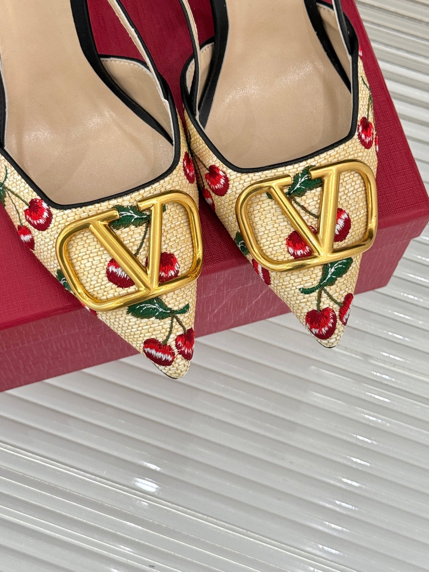 LuxluxHouse Best Quality Valentino Women Shoes