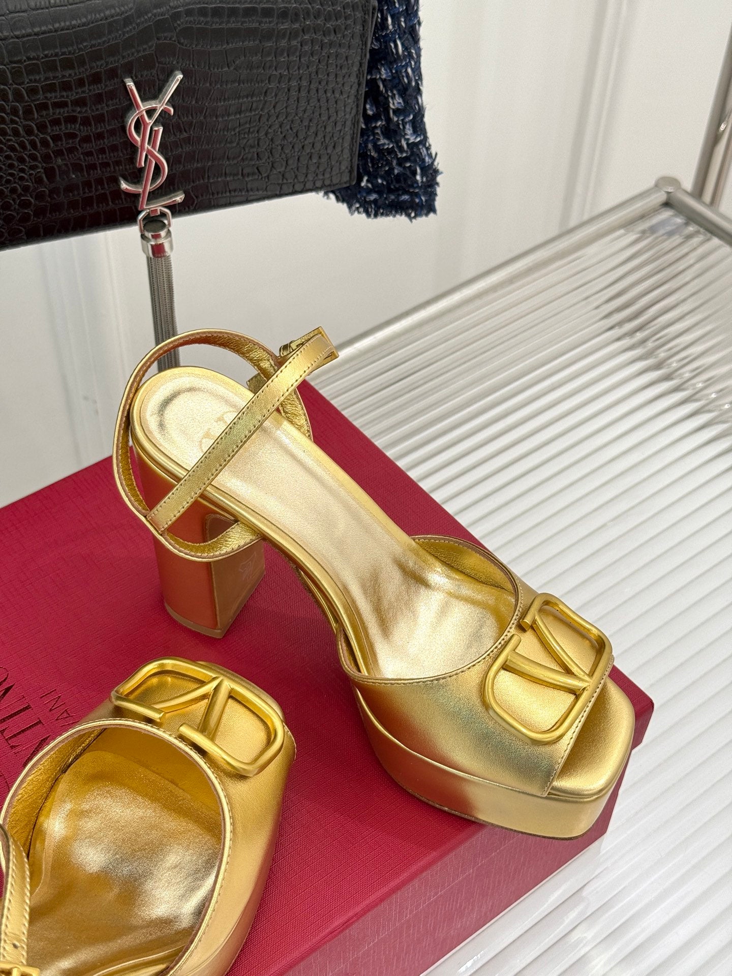 LuxluxHouse Best Quality Valentino Women Shoes