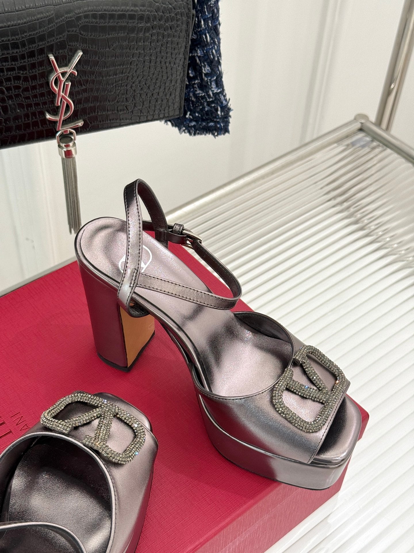 LuxluxHouse Best Quality Valentino Women Shoes