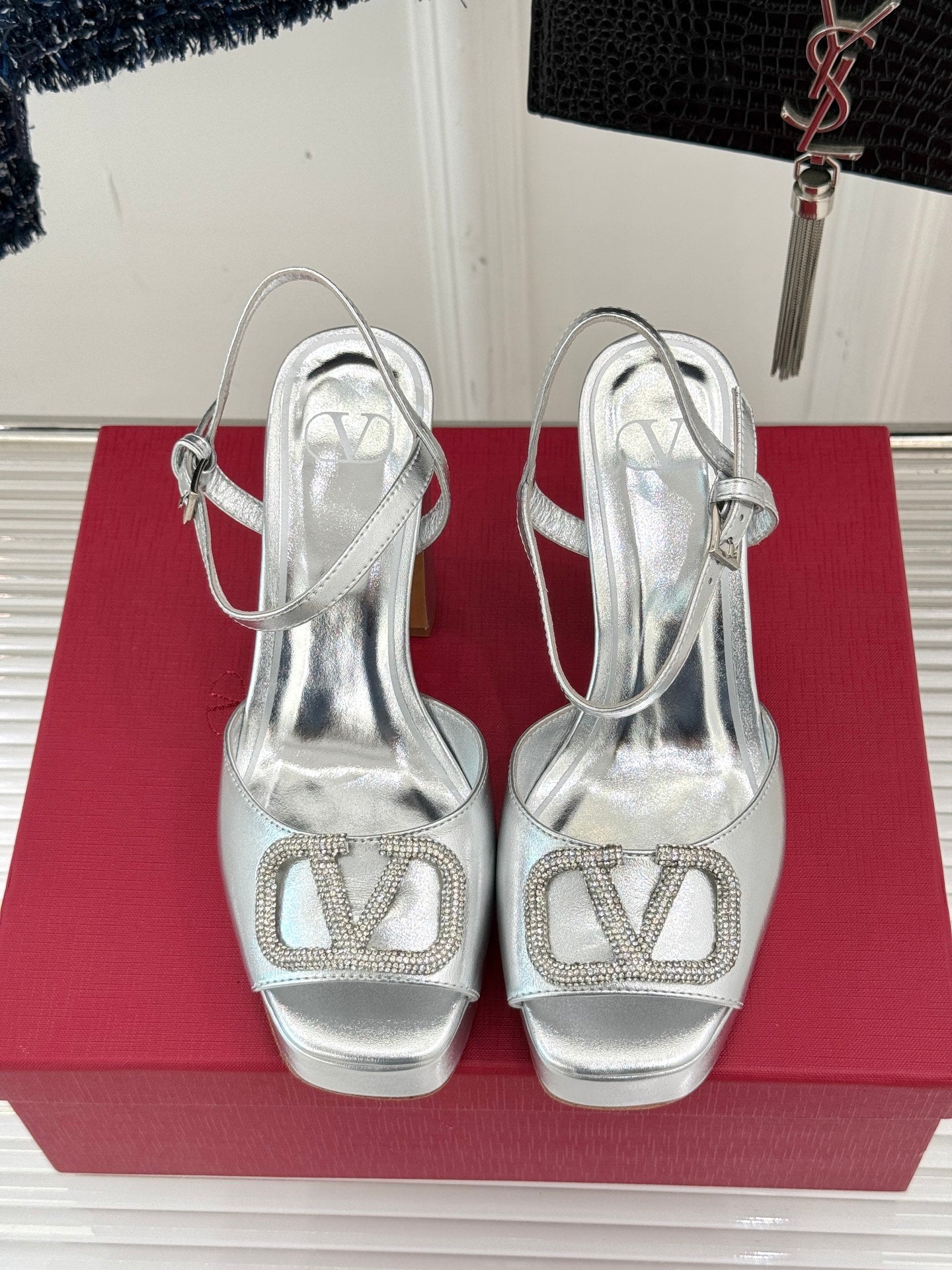LuxluxHouse Best Quality Valentino Women Shoes