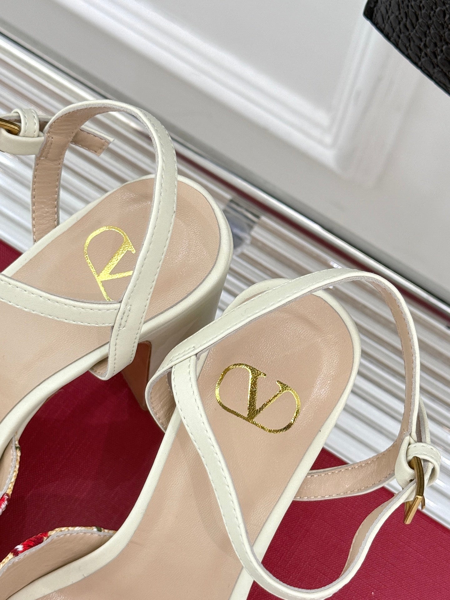 LuxluxHouse Best Quality Valentino Women Shoes