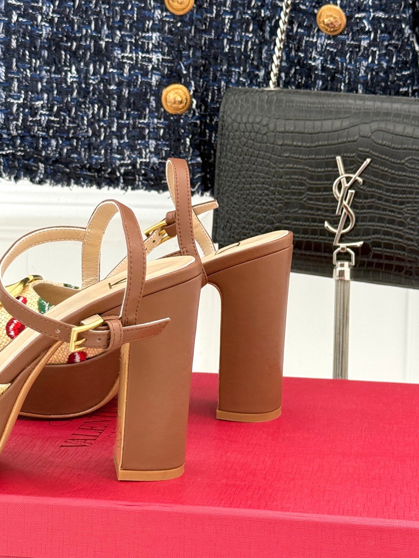 LuxluxHouse Best Quality Valentino Women Shoes