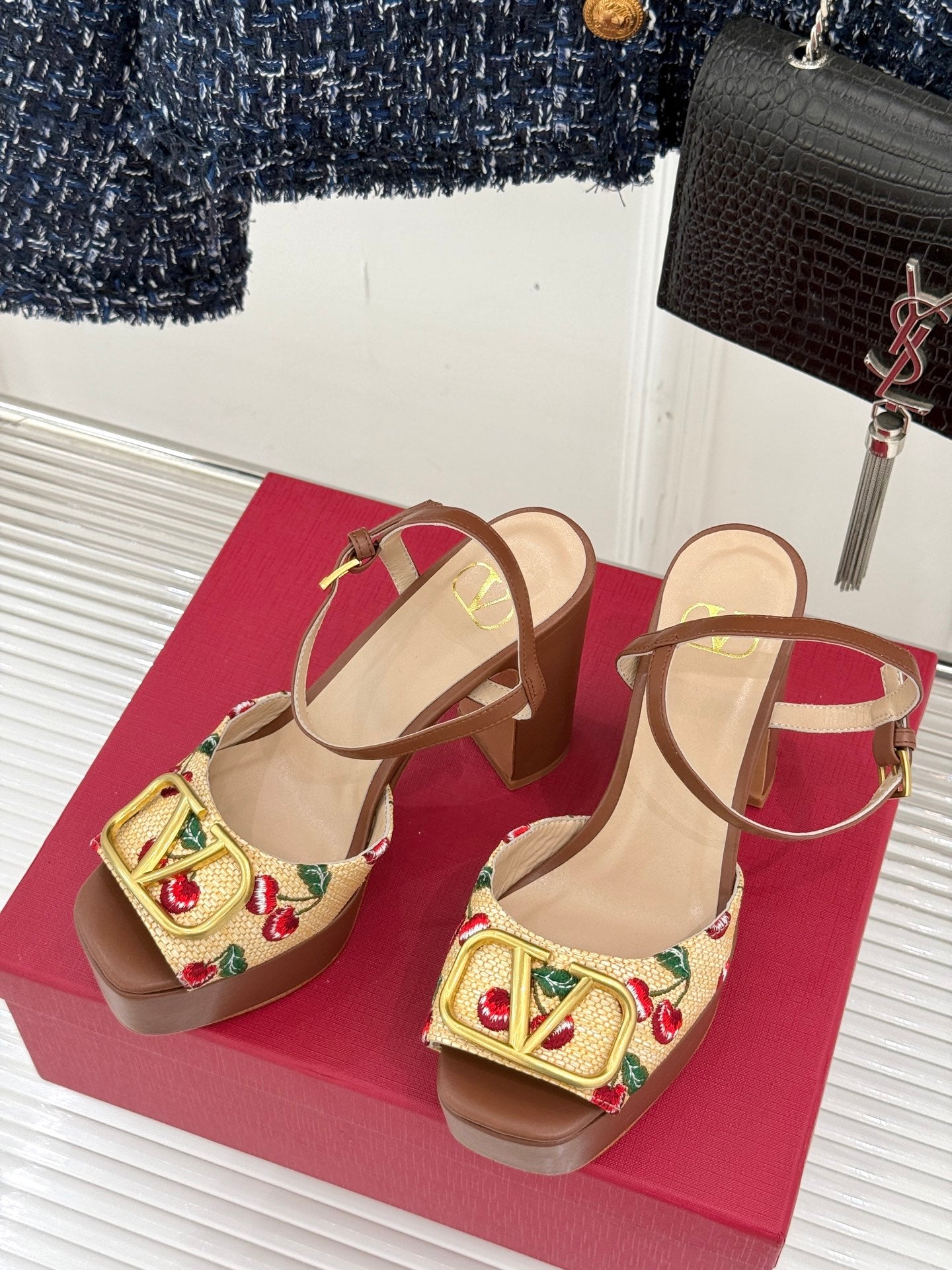 LuxluxHouse Best Quality Valentino Women Shoes