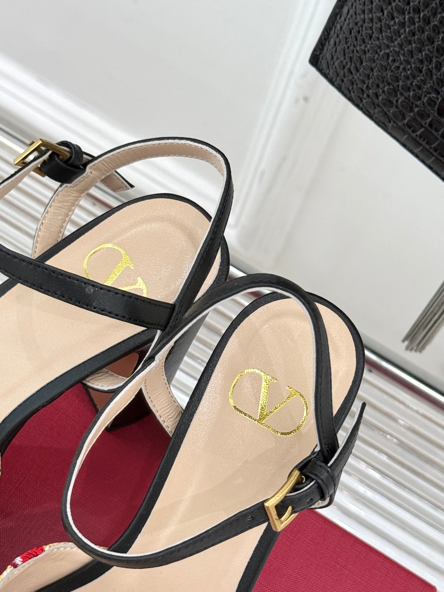 LuxluxHouse Best Quality Valentino Women Shoes