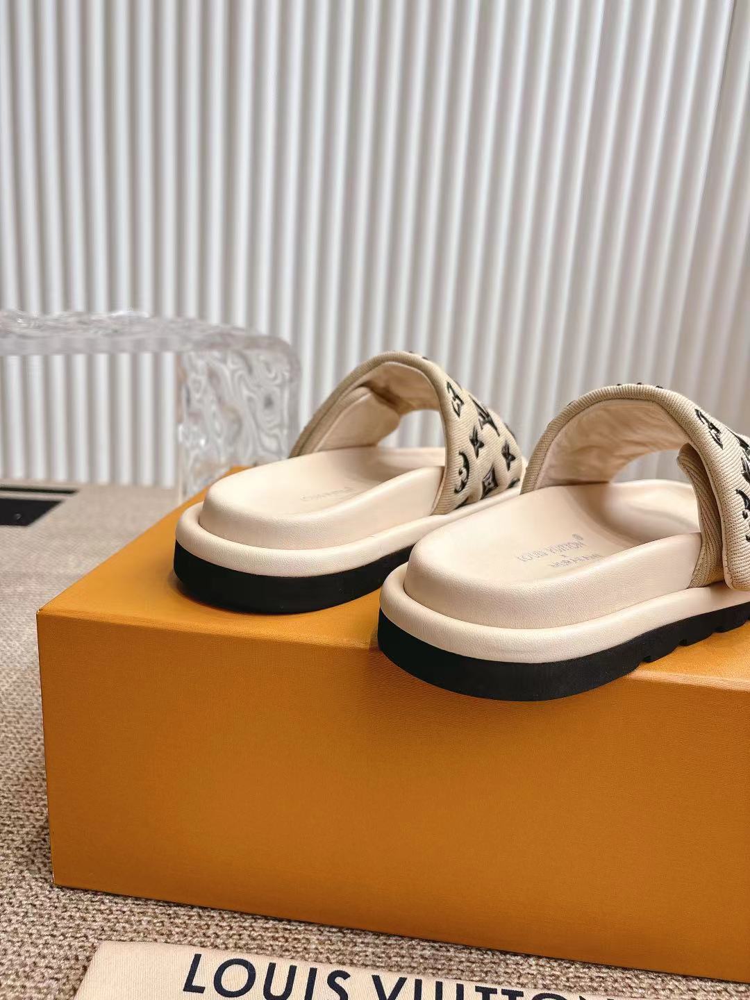 LuxluxHouse Best Quality Women Shoes Louis Vuitton
