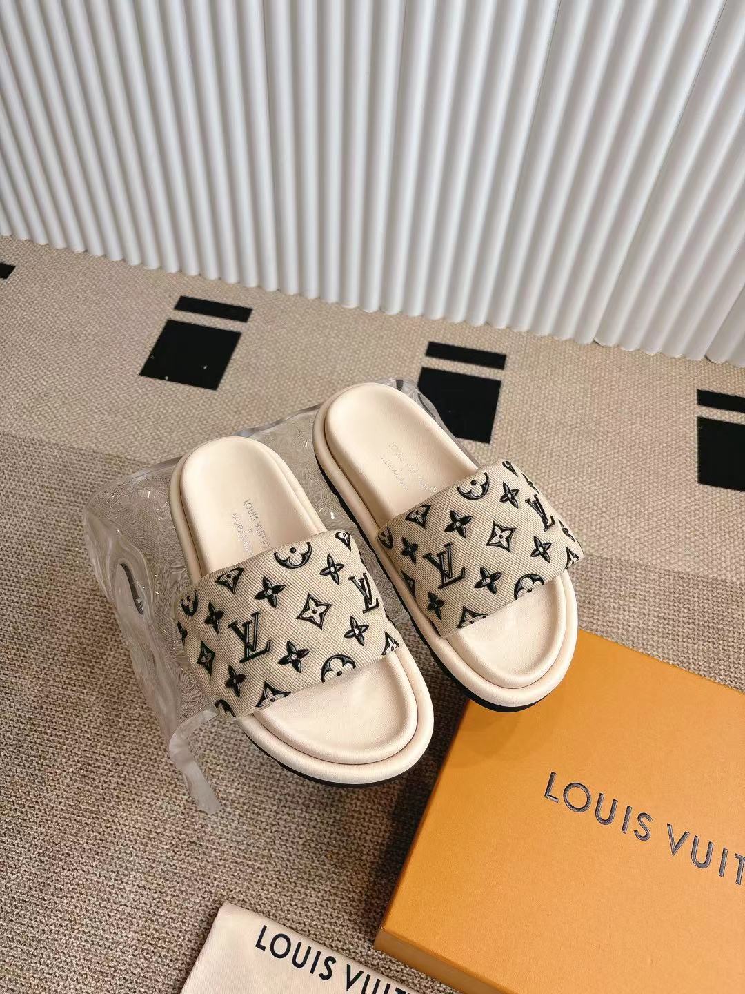 LuxluxHouse Best Quality Women Shoes Louis Vuitton