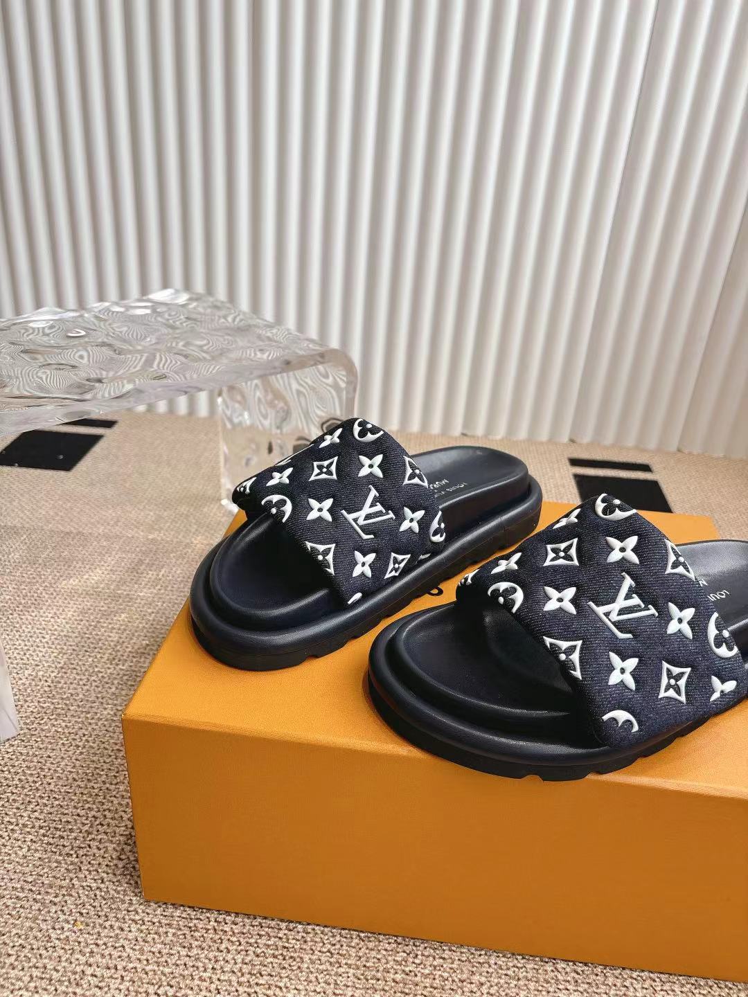 LuxluxHouse Best Quality Women Shoes Louis Vuitton