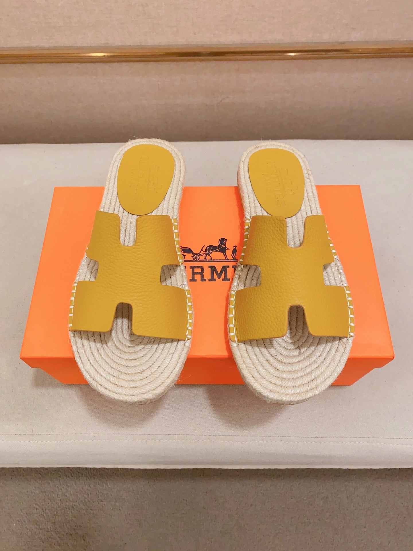 LuxluxHouse Best Quality Sandals Hermes
