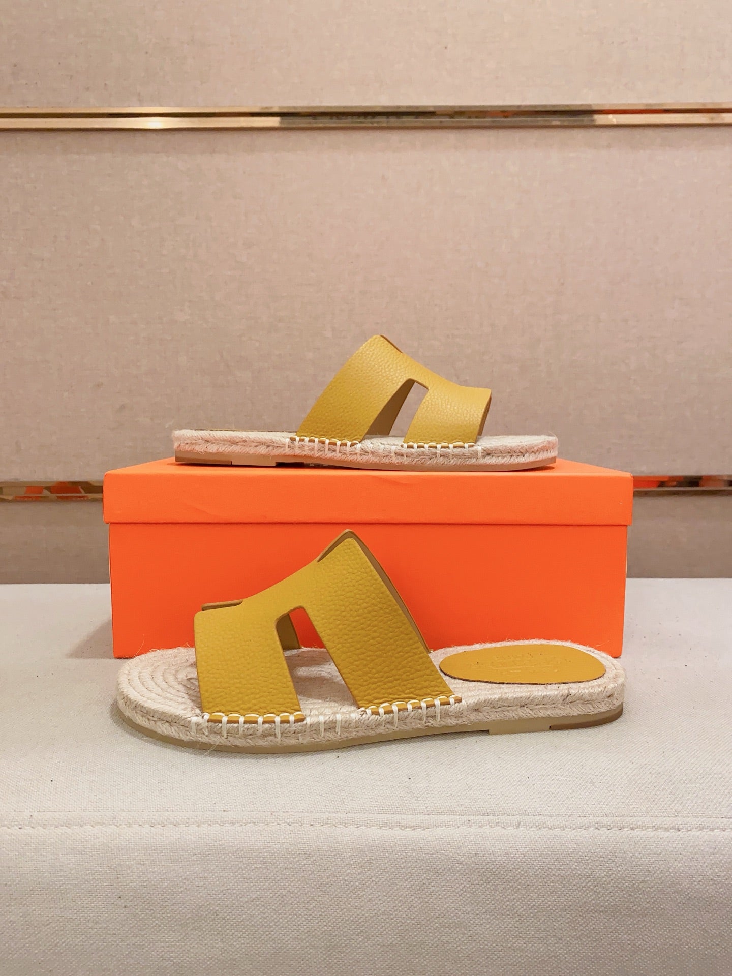 LuxluxHouse Best Quality Sandals Hermes