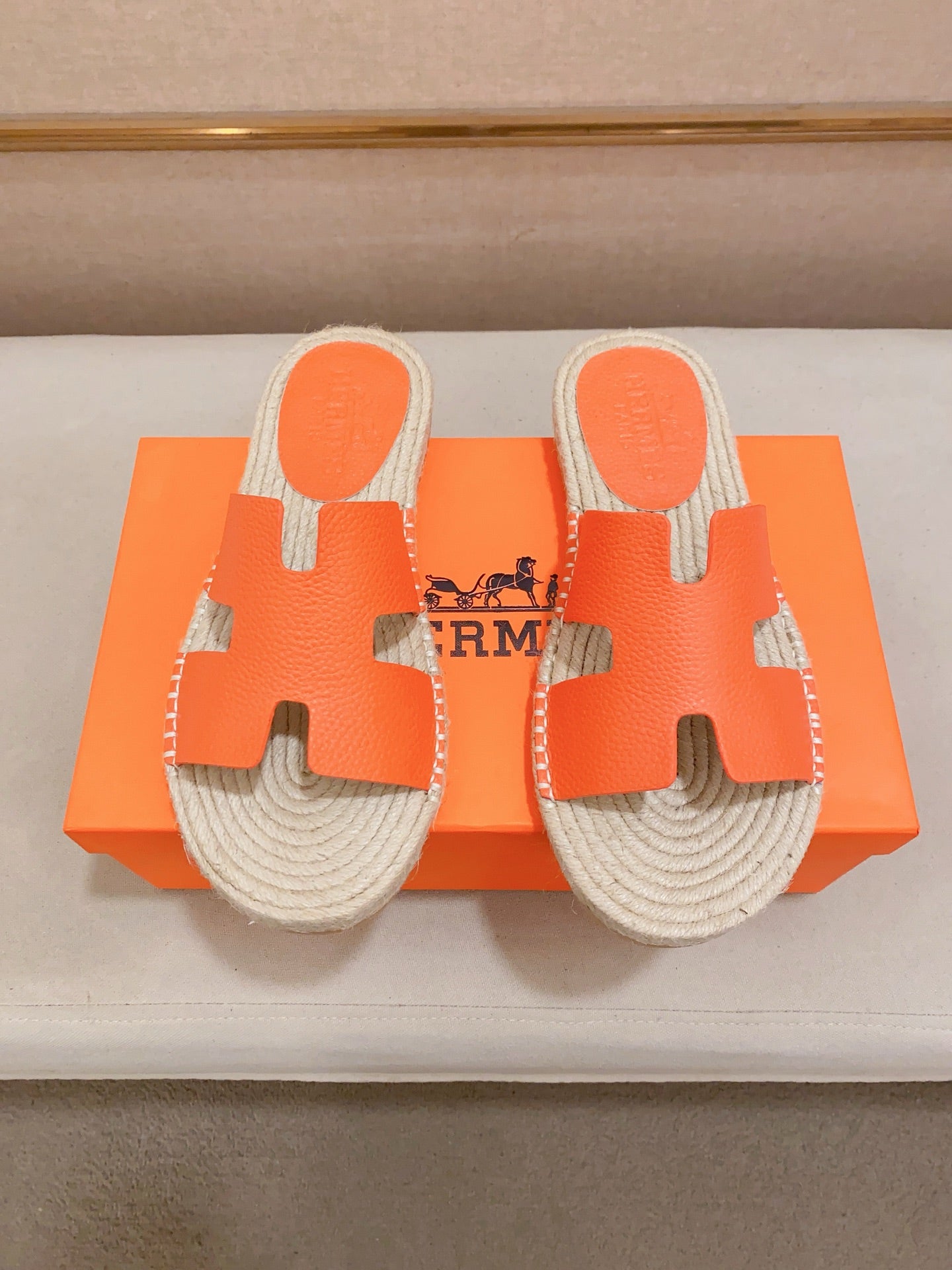 LuxluxHouse Best Quality Sandals Hermes