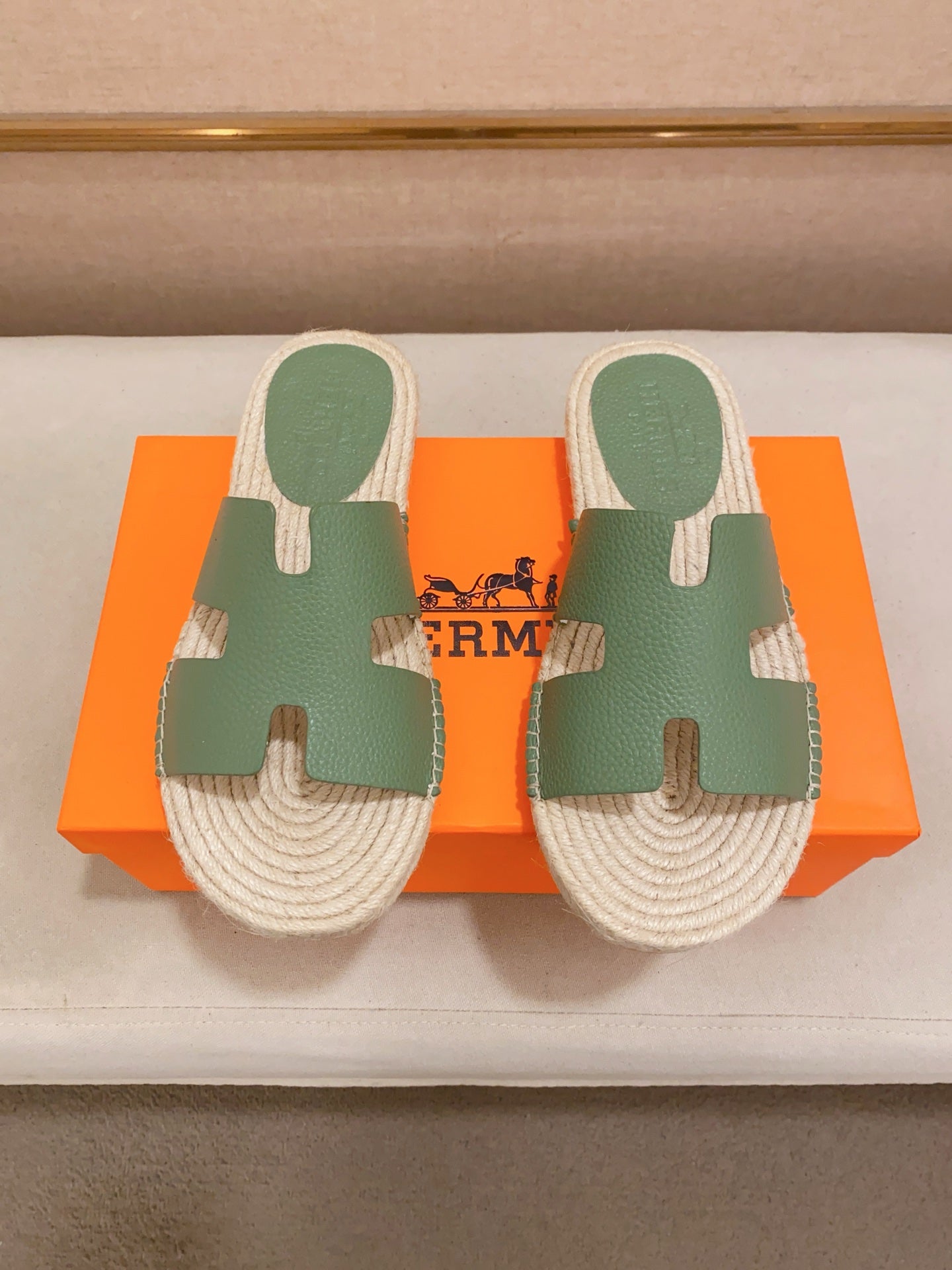 LuxluxHouse Best Quality Sandals Hermes