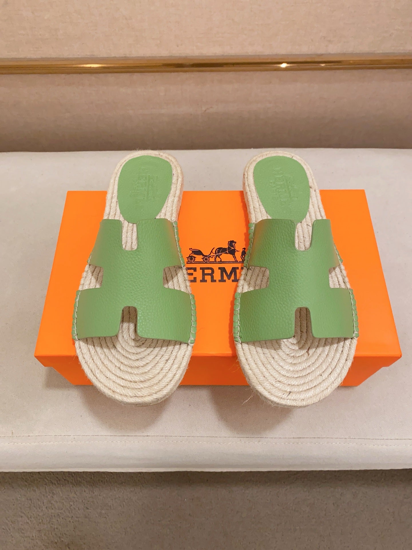LuxluxHouse Best Quality Sandals Hermes