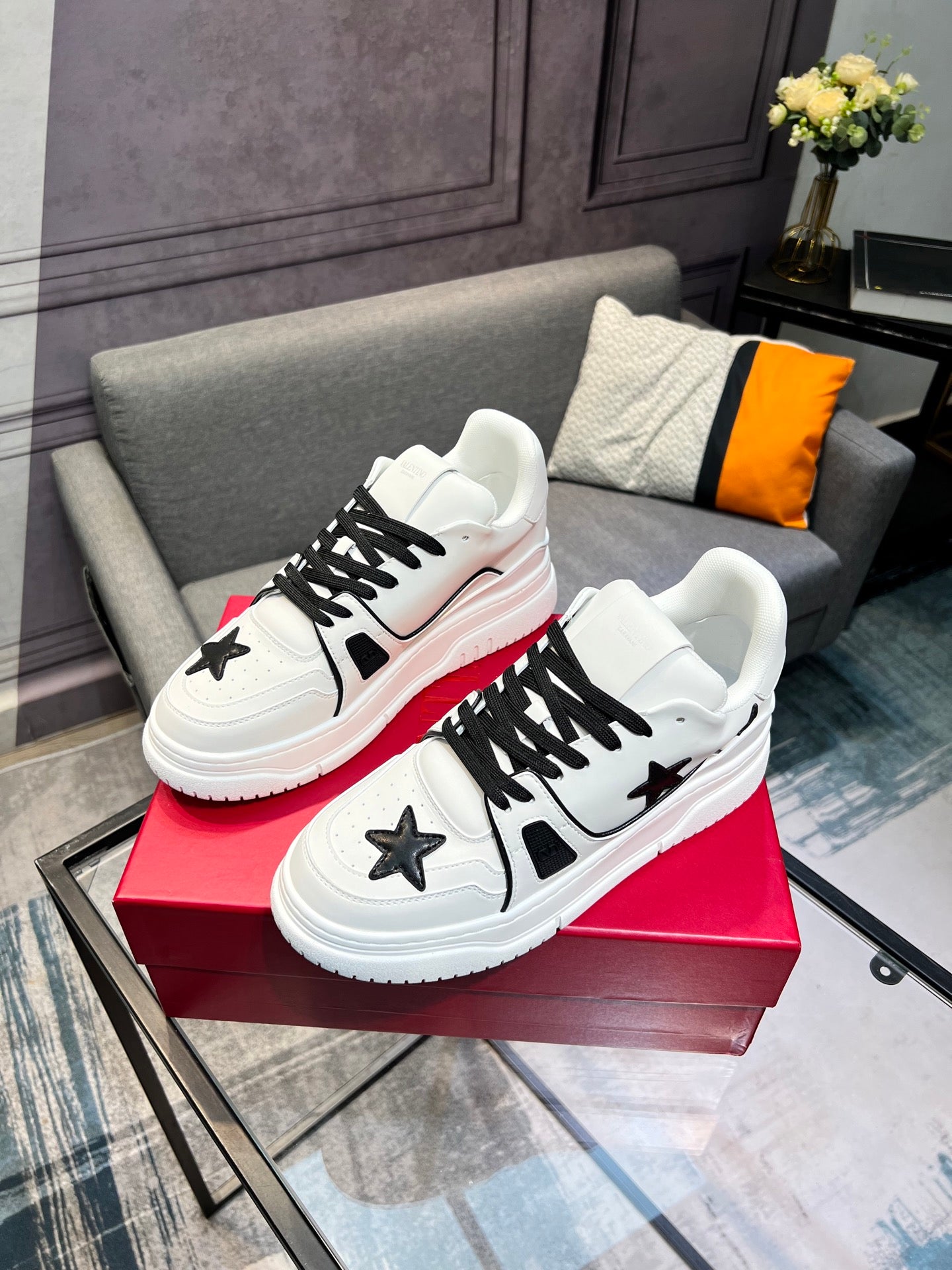 LuxluxHouse Best Quality Shoes Valentino