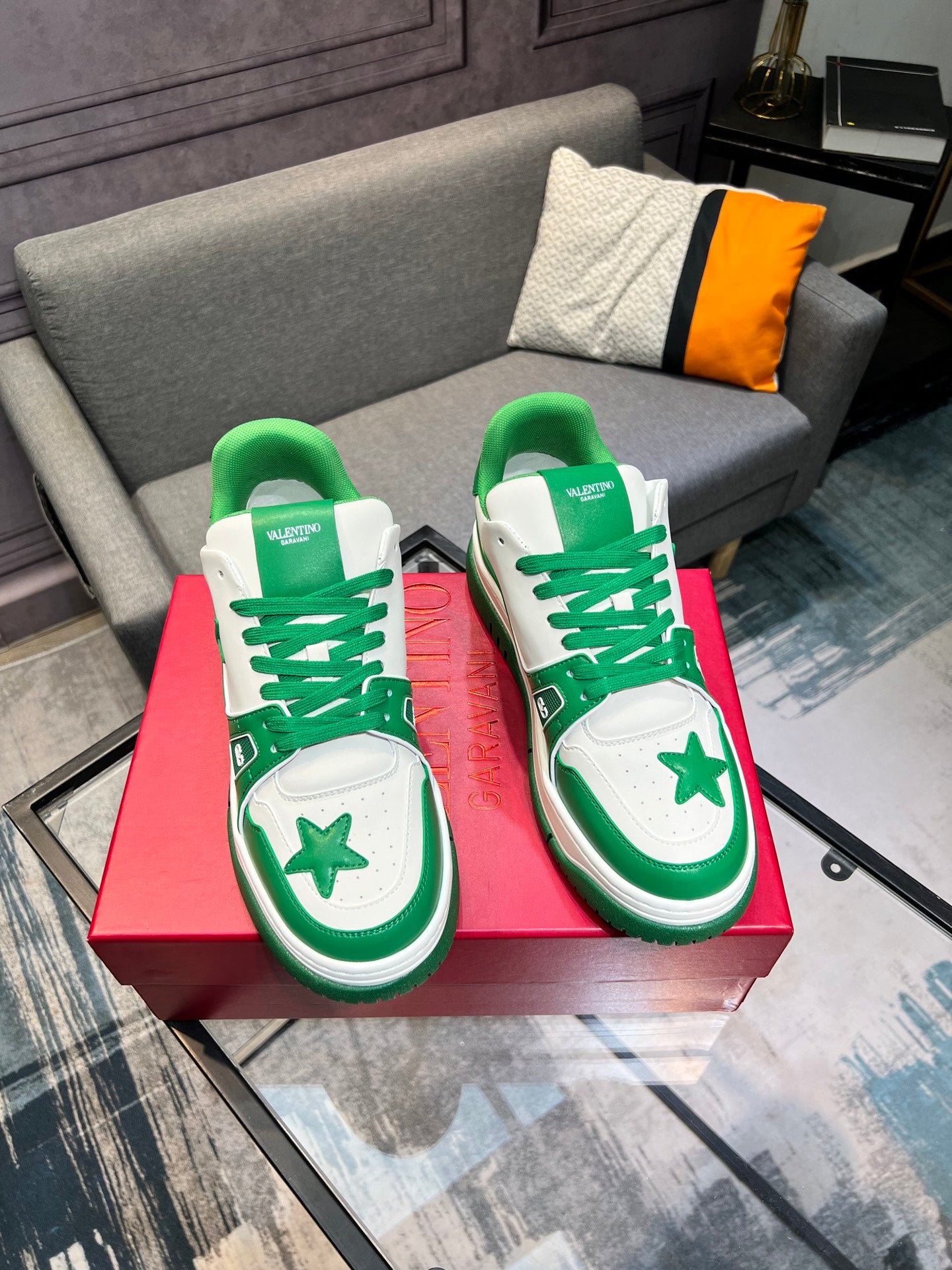 LuxluxHouse Best Quality Shoes Valentino