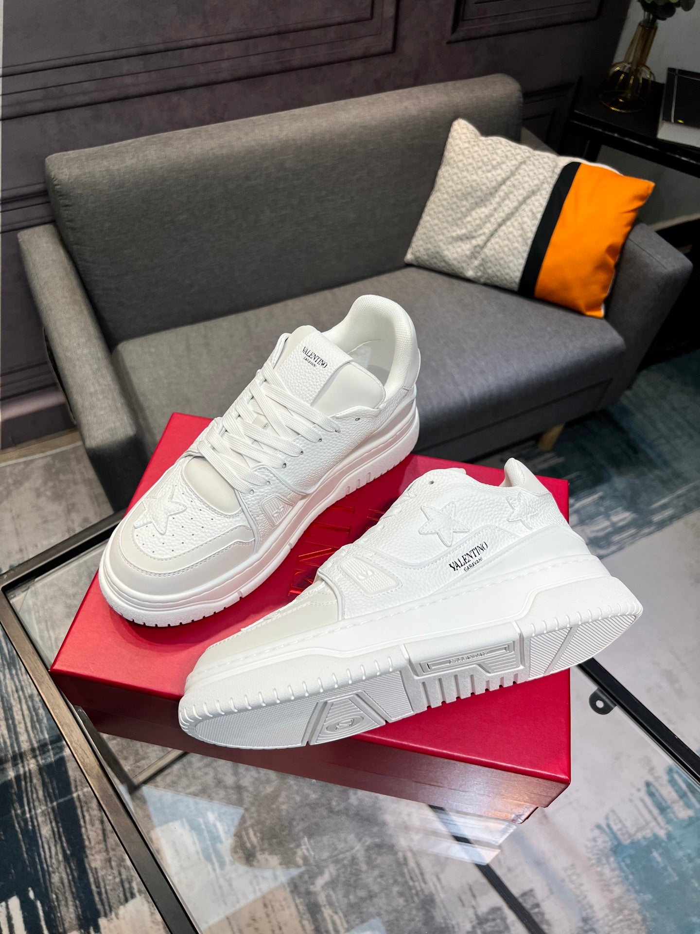 LuxluxHouse Best Quality Shoes Valentino