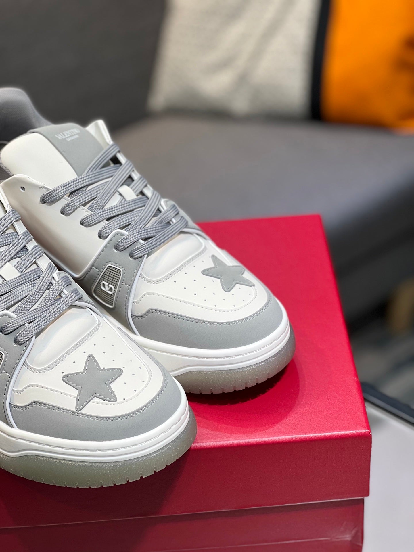 LuxluxHouse Best Quality Shoes Valentino
