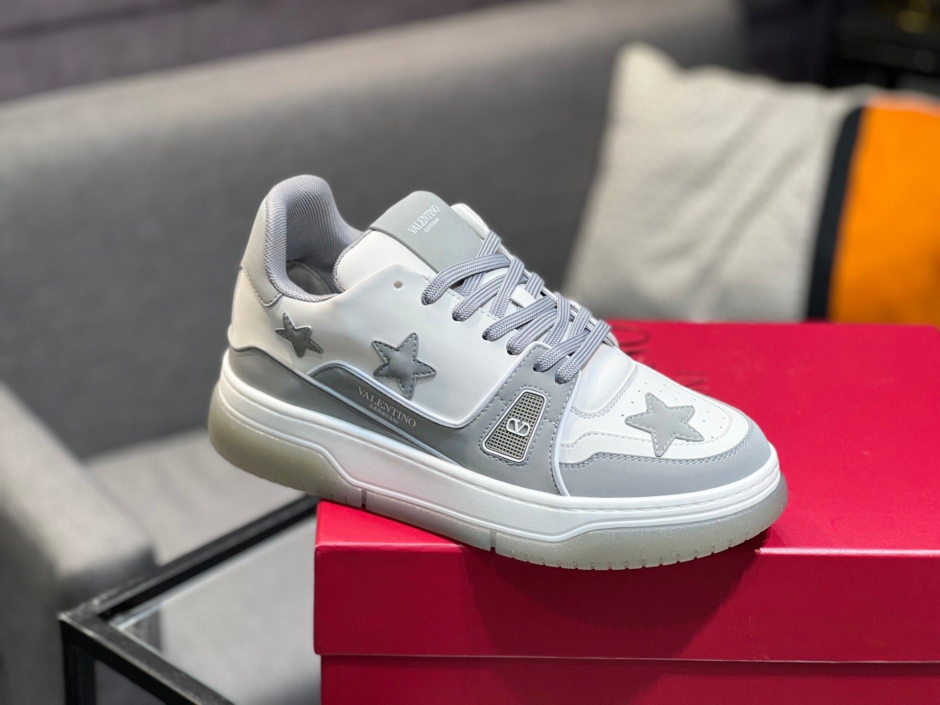 LuxluxHouse Best Quality Shoes Valentino