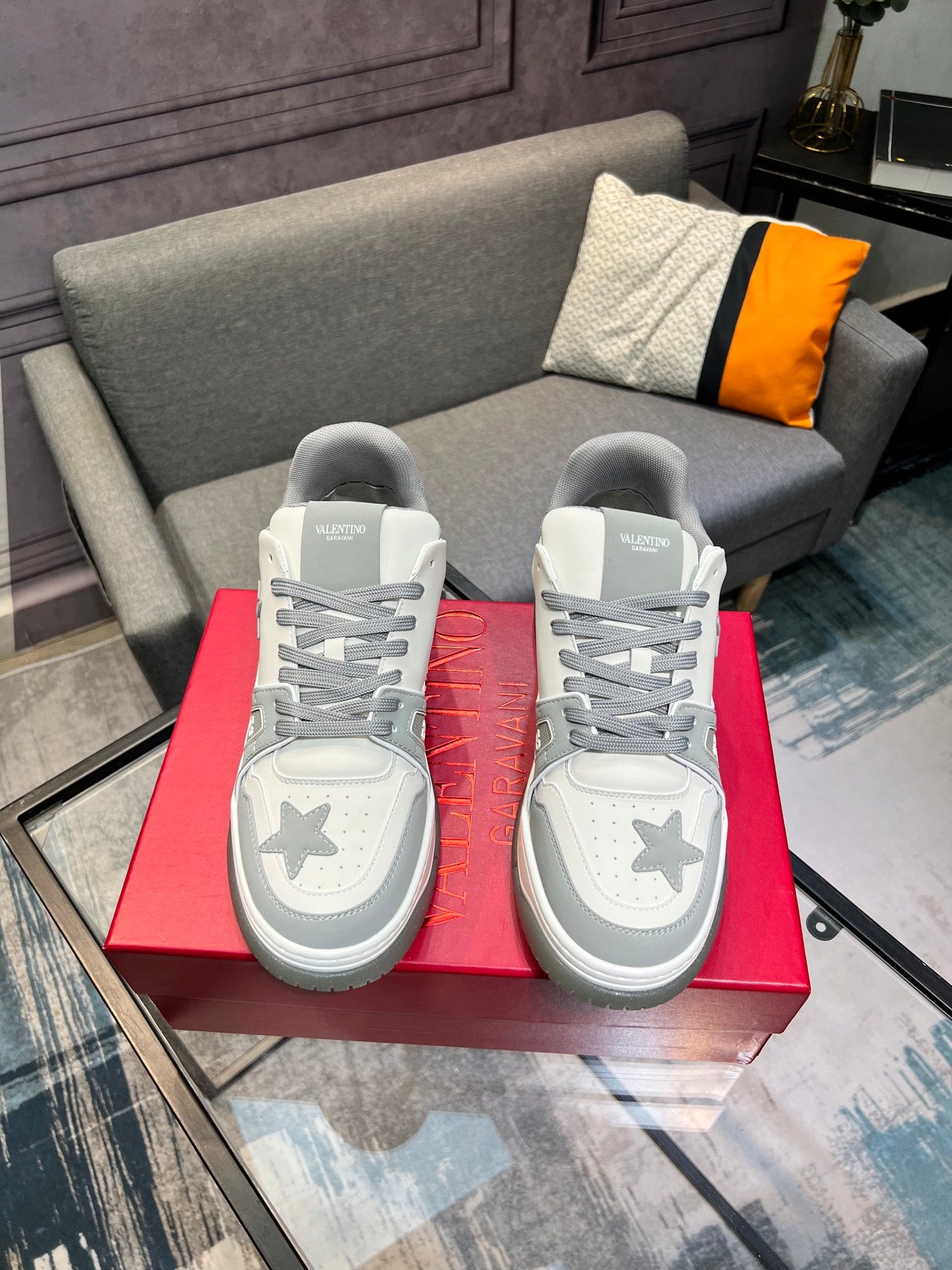 LuxluxHouse Best Quality Shoes Valentino