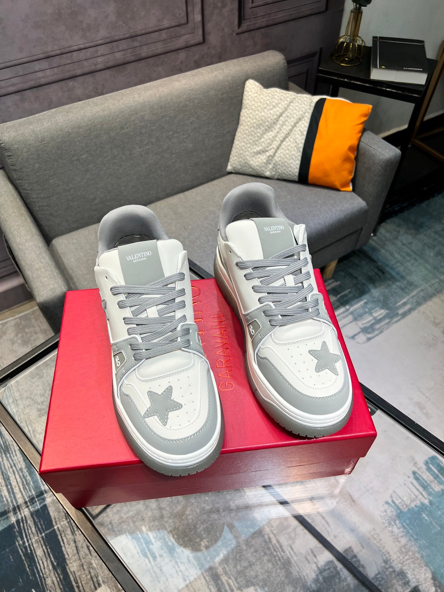 LuxluxHouse Best Quality Shoes Valentino