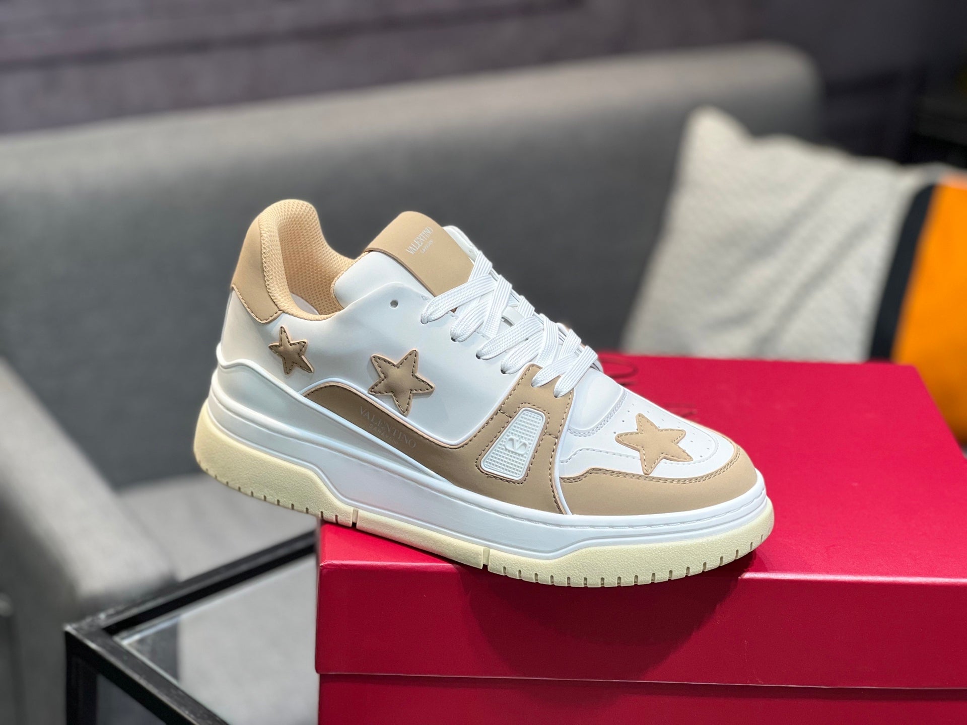 LuxluxHouse Best Quality Shoes Valentino