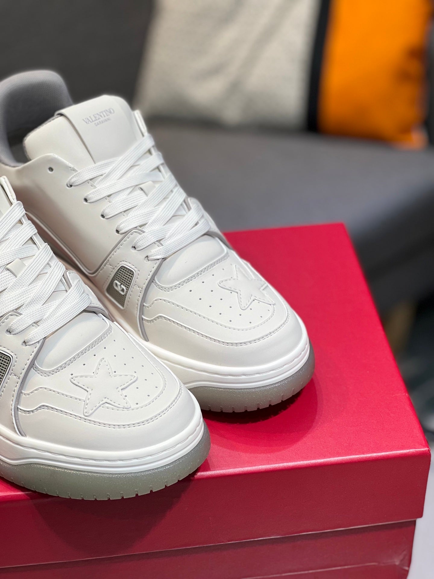 LuxluxHouse Best Quality Shoes Valentino