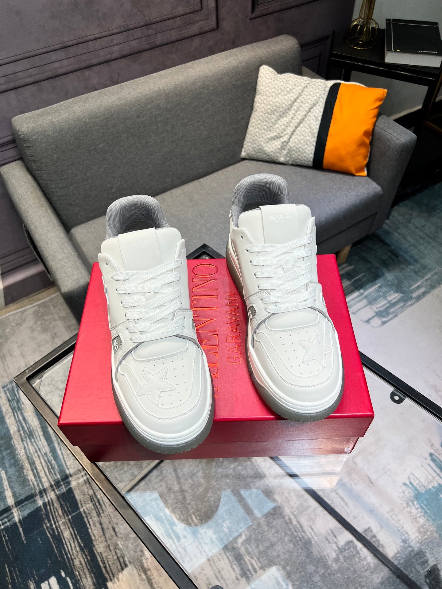 LuxluxHouse Best Quality Shoes Valentino